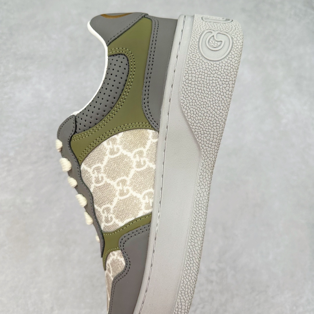 图片[7]-＃纯原福利 Gucci Chunky B Screener GG 古驰饼干鞋运动休闲鞋系列 纯原级别 原版盒子 官方一致原版 原标原盒 官方全套配件 原装雪梨形超软沙绒纸团 手工上线 不开胶 该品牌鞋款在制作中使用的是环保植物胶水 采用版凝胶技术(空胶工艺）存在一些缝隙属于正常现象 不用担心会影响到您的正常使用效果 采用厚底结构 巧妙运用外观设计、配色和材质三重元素 展现出复古风范 别致的橡胶鞋底 搭配米色和乌木色经典GG帆布鞋身及同色调皮革滚边 突显时尚大气的品味 尺码：35 36 37 38 39 40 41 42 43 44 45-选品中心