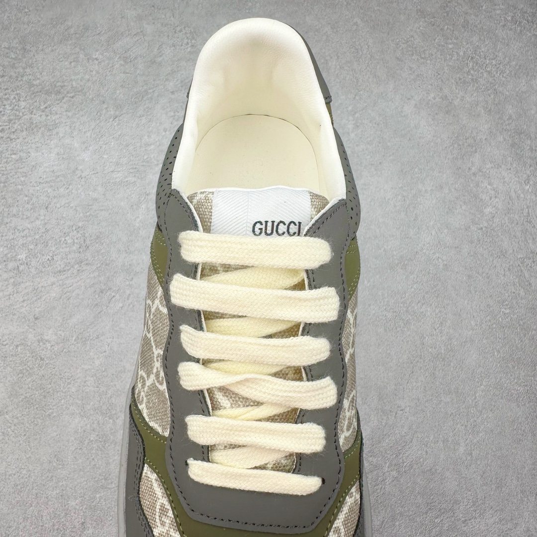 图片[5]-＃纯原福利 Gucci Chunky B Screener GG 古驰饼干鞋运动休闲鞋系列 纯原级别 原版盒子 官方一致原版 原标原盒 官方全套配件 原装雪梨形超软沙绒纸团 手工上线 不开胶 该品牌鞋款在制作中使用的是环保植物胶水 采用版凝胶技术(空胶工艺）存在一些缝隙属于正常现象 不用担心会影响到您的正常使用效果 采用厚底结构 巧妙运用外观设计、配色和材质三重元素 展现出复古风范 别致的橡胶鞋底 搭配米色和乌木色经典GG帆布鞋身及同色调皮革滚边 突显时尚大气的品味 尺码：35 36 37 38 39 40 41 42 43 44 45-选品中心