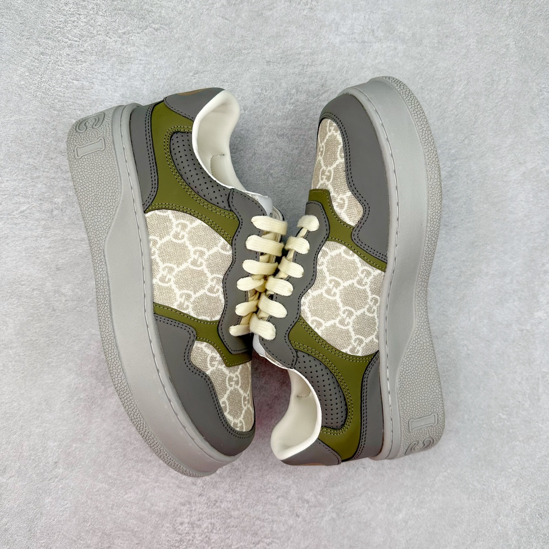 图片[3]-＃纯原福利 Gucci Chunky B Screener GG 古驰饼干鞋运动休闲鞋系列 纯原级别 原版盒子 官方一致原版 原标原盒 官方全套配件 原装雪梨形超软沙绒纸团 手工上线 不开胶 该品牌鞋款在制作中使用的是环保植物胶水 采用版凝胶技术(空胶工艺）存在一些缝隙属于正常现象 不用担心会影响到您的正常使用效果 采用厚底结构 巧妙运用外观设计、配色和材质三重元素 展现出复古风范 别致的橡胶鞋底 搭配米色和乌木色经典GG帆布鞋身及同色调皮革滚边 突显时尚大气的品味 尺码：35 36 37 38 39 40 41 42 43 44 45-选品中心