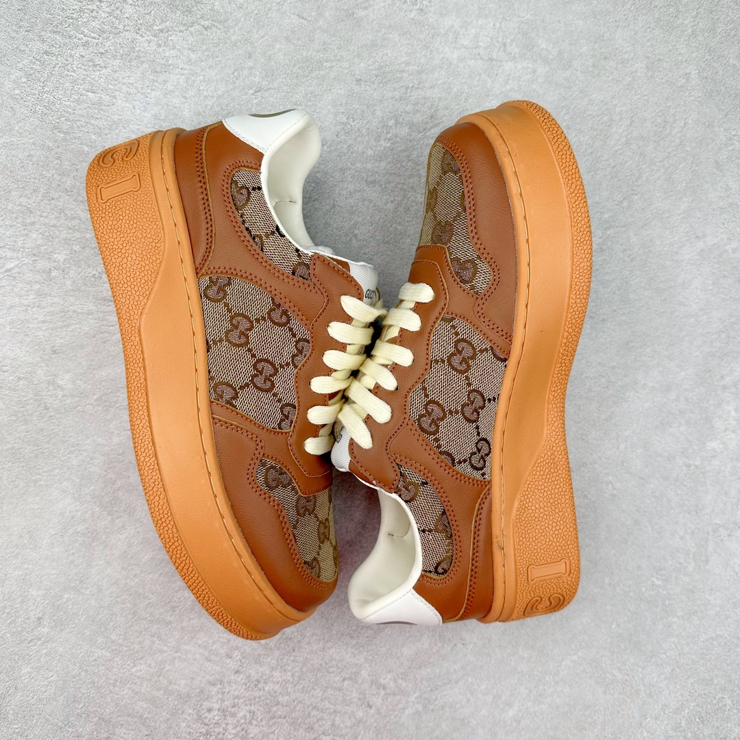 图片[3]-＃纯原福利 Gucci Chunky B Screener GG 古驰饼干鞋运动休闲鞋系列 纯原级别 原版盒子 官方一致原版 原标原盒 官方全套配件 原装雪梨形超软沙绒纸团 手工上线 不开胶 该品牌鞋款在制作中使用的是环保植物胶水 采用版凝胶技术(空胶工艺）存在一些缝隙属于正常现象 不用担心会影响到您的正常使用效果 采用厚底结构 巧妙运用外观设计、配色和材质三重元素 展现出复古风范 别致的橡胶鞋底 搭配米色和乌木色经典GG帆布鞋身及同色调皮革滚边 突显时尚大气的品味 尺码：35 36 37 38 39 40 41 42 43 44 45-选品中心