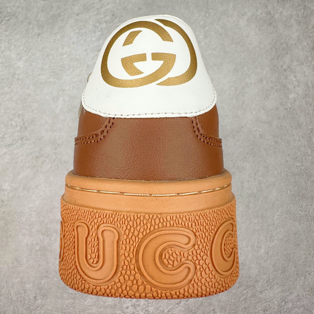 图片[8]-＃纯原福利 Gucci Chunky B Screener GG 古驰饼干鞋运动休闲鞋系列 纯原级别 原版盒子 官方一致原版 原标原盒 官方全套配件 原装雪梨形超软沙绒纸团 手工上线 不开胶 该品牌鞋款在制作中使用的是环保植物胶水 采用版凝胶技术(空胶工艺）存在一些缝隙属于正常现象 不用担心会影响到您的正常使用效果 采用厚底结构 巧妙运用外观设计、配色和材质三重元素 展现出复古风范 别致的橡胶鞋底 搭配米色和乌木色经典GG帆布鞋身及同色调皮革滚边 突显时尚大气的品味 尺码：35 36 37 38 39 40 41 42 43 44 45-选品中心