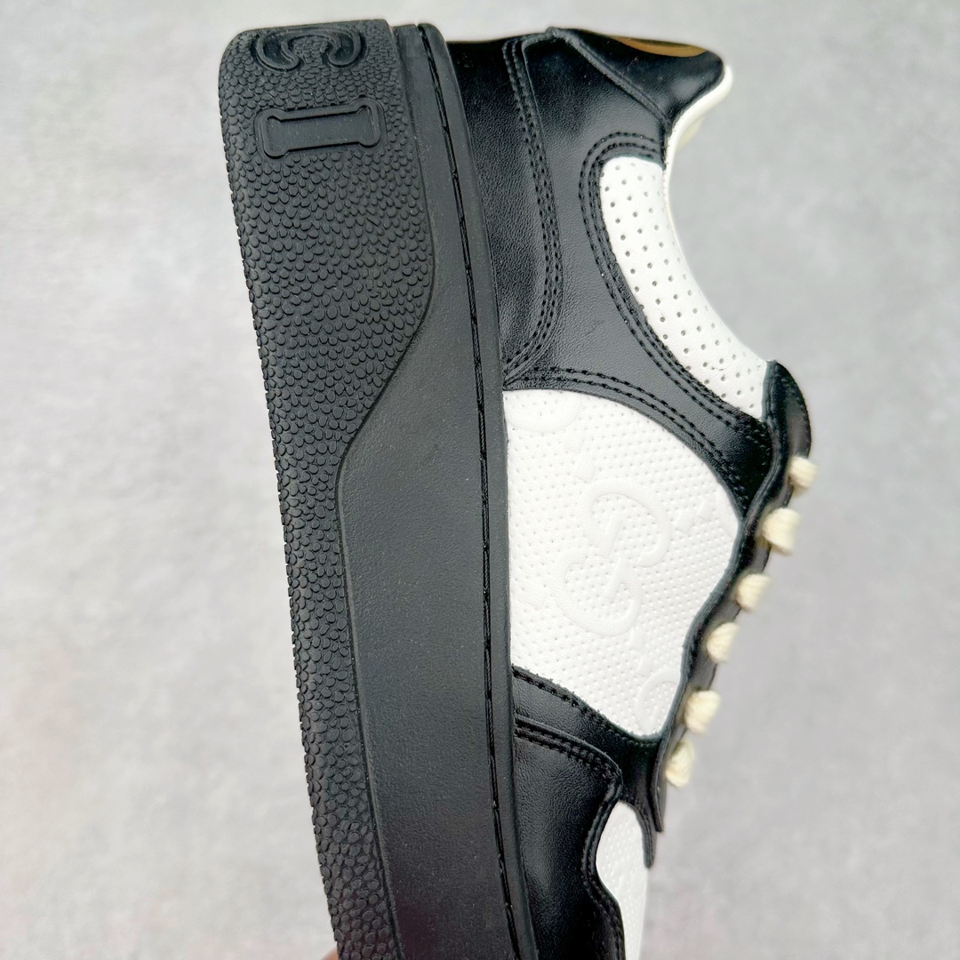 图片[6]-＃纯原福利 Gucci Chunky B Screener GG 古驰饼干鞋运动休闲鞋系列 纯原级别 原版盒子 官方一致原版 原标原盒 官方全套配件 原装雪梨形超软沙绒纸团 手工上线 不开胶 该品牌鞋款在制作中使用的是环保植物胶水 采用版凝胶技术(空胶工艺）存在一些缝隙属于正常现象 不用担心会影响到您的正常使用效果 采用厚底结构 巧妙运用外观设计、配色和材质三重元素 展现出复古风范 别致的橡胶鞋底 搭配米色和乌木色经典GG帆布鞋身及同色调皮革滚边 突显时尚大气的品味 尺码：35 36 37 38 39 40 41 42 43 44 45-选品中心