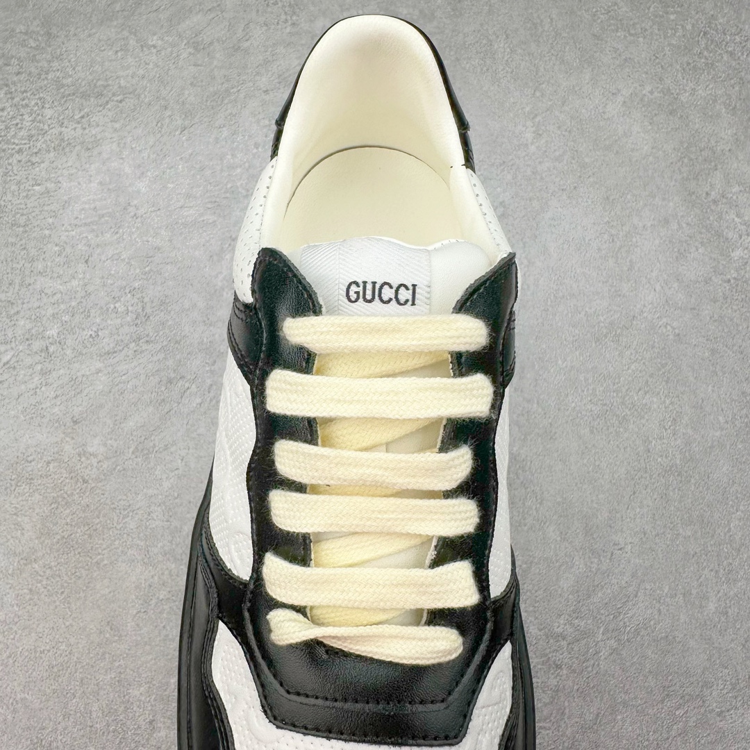 图片[5]-＃纯原福利 Gucci Chunky B Screener GG 古驰饼干鞋运动休闲鞋系列 纯原级别 原版盒子 官方一致原版 原标原盒 官方全套配件 原装雪梨形超软沙绒纸团 手工上线 不开胶 该品牌鞋款在制作中使用的是环保植物胶水 采用版凝胶技术(空胶工艺）存在一些缝隙属于正常现象 不用担心会影响到您的正常使用效果 采用厚底结构 巧妙运用外观设计、配色和材质三重元素 展现出复古风范 别致的橡胶鞋底 搭配米色和乌木色经典GG帆布鞋身及同色调皮革滚边 突显时尚大气的品味 尺码：35 36 37 38 39 40 41 42 43 44 45-选品中心