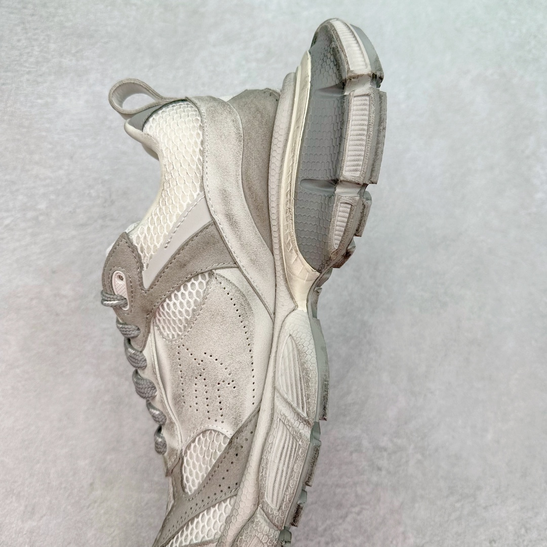 图片[7]-＃XP BALENCIAGA 3XL Sneakers 巴黎世家十代网布系带低帮走秀复古老爹鞋 全套原纸板楦头开发 最原汁原味的灵魂版型 全鞋荧光划线卡点 胶水把控整洁度追求极致完美 每一双都是工艺品 多重QC质检 超越公司货的品控标准 实实在在的免检产品 原盒原配 正确字体电绣 粗细、位置、大小正确 侧边TPU 透气孔匹配意产原版 正确分离大底 TPU软底 原版一致大底LOGO 立体感十足 原厂皮料水洗做旧 采购原厂网纱 不含皮革 网布材料和聚氨酯 磨损效果 鞋头边缘和后帮 Balenciaga 徽标 鞋面和后跟凸印尺码 鞋舌 3XL 橡胶品牌标识和反光细节 鞋帮拉袢和鞋舌拉祥 配反光细节 备用鞋带在鞋履前侧 可在穿着前取下 便于不同造型搭配 偏大一码 尺码：35 36 37 38 39 40 41 42 43 44 45-选品中心