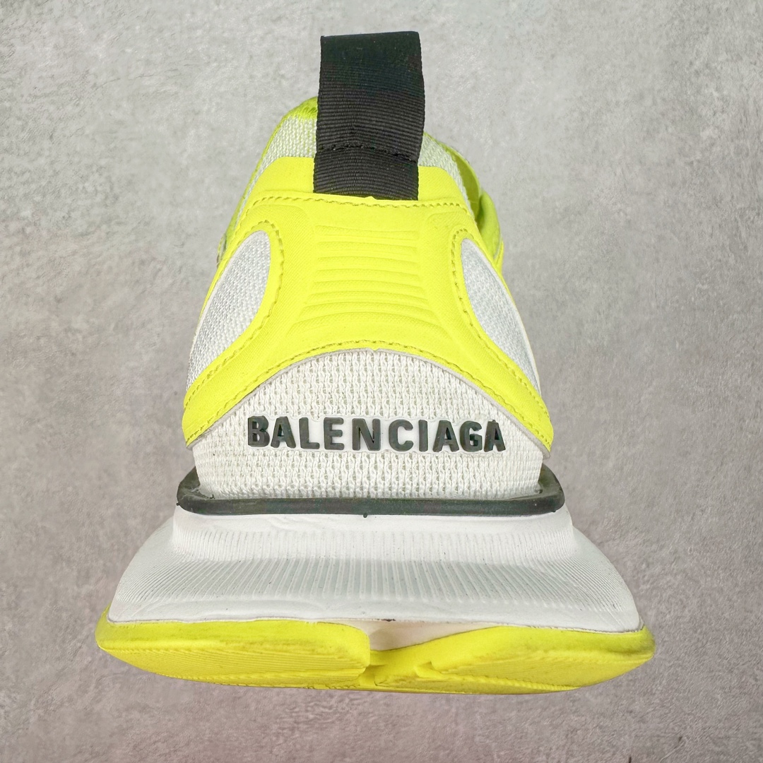 图片[8]-＃JC纯原 BALENCIAGA CIRCUIT 巴黎世家十三代圆头系带LOGO印花低帮老爹鞋 全套原纸板楦头开发 最原汁原味的灵魂版型 全鞋荧光划线卡点 胶水把控整洁度追求极致完美 每一双都是工艺品 多重QC质检 超越公司货的品控标准 实实在在的免检产品 原盒原配 正确字体电绣 粗细、位置、大小正确 侧边TPU 透气孔匹配意产原版 正确分离大底 TPU软底 原版一致大底LOGO 立体感十足 原厂皮料水洗做旧 采购原厂网纱 偏大一码 尺码：35 36 37 38 39 40 41 42 43 44 45 46-选品中心