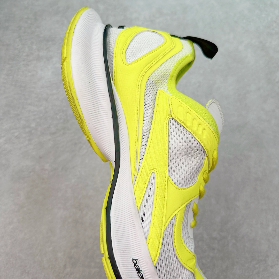 图片[6]-＃JC纯原 BALENCIAGA CIRCUIT 巴黎世家十三代圆头系带LOGO印花低帮老爹鞋 全套原纸板楦头开发 最原汁原味的灵魂版型 全鞋荧光划线卡点 胶水把控整洁度追求极致完美 每一双都是工艺品 多重QC质检 超越公司货的品控标准 实实在在的免检产品 原盒原配 正确字体电绣 粗细、位置、大小正确 侧边TPU 透气孔匹配意产原版 正确分离大底 TPU软底 原版一致大底LOGO 立体感十足 原厂皮料水洗做旧 采购原厂网纱 偏大一码 尺码：35 36 37 38 39 40 41 42 43 44 45 46-选品中心