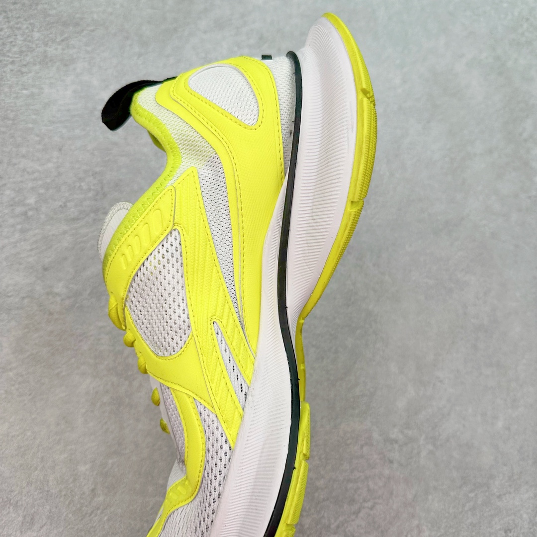 图片[7]-＃JC纯原 BALENCIAGA CIRCUIT 巴黎世家十三代圆头系带LOGO印花低帮老爹鞋 全套原纸板楦头开发 最原汁原味的灵魂版型 全鞋荧光划线卡点 胶水把控整洁度追求极致完美 每一双都是工艺品 多重QC质检 超越公司货的品控标准 实实在在的免检产品 原盒原配 正确字体电绣 粗细、位置、大小正确 侧边TPU 透气孔匹配意产原版 正确分离大底 TPU软底 原版一致大底LOGO 立体感十足 原厂皮料水洗做旧 采购原厂网纱 偏大一码 尺码：35 36 37 38 39 40 41 42 43 44 45 46-选品中心