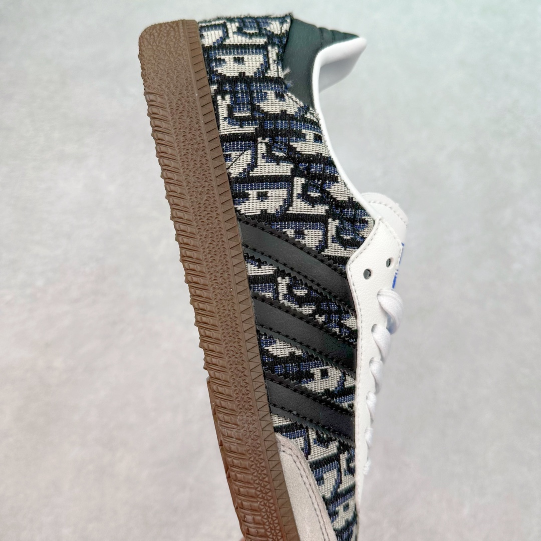 图片[6]-AD Original Samba OG 复古经典轻便板鞋 ST8866 这款桑巴鞋展示了高质量的工艺 带有装饰的超锁缝制和无缝的手感 柔软、柔软的皮革造型和标志性的3条纹完成了精致的外观 正规合身鞋带 鞋面上有绒面鞋垫 橡胶鞋底 享受正畸套筒软感 自50年代首次亮相以来就一直在赢得粉丝的青睐 尺码：36 36.5 37.5 38 38.5 39 40 40.5 41 42 42.5 43 44 44.5 45-选品中心