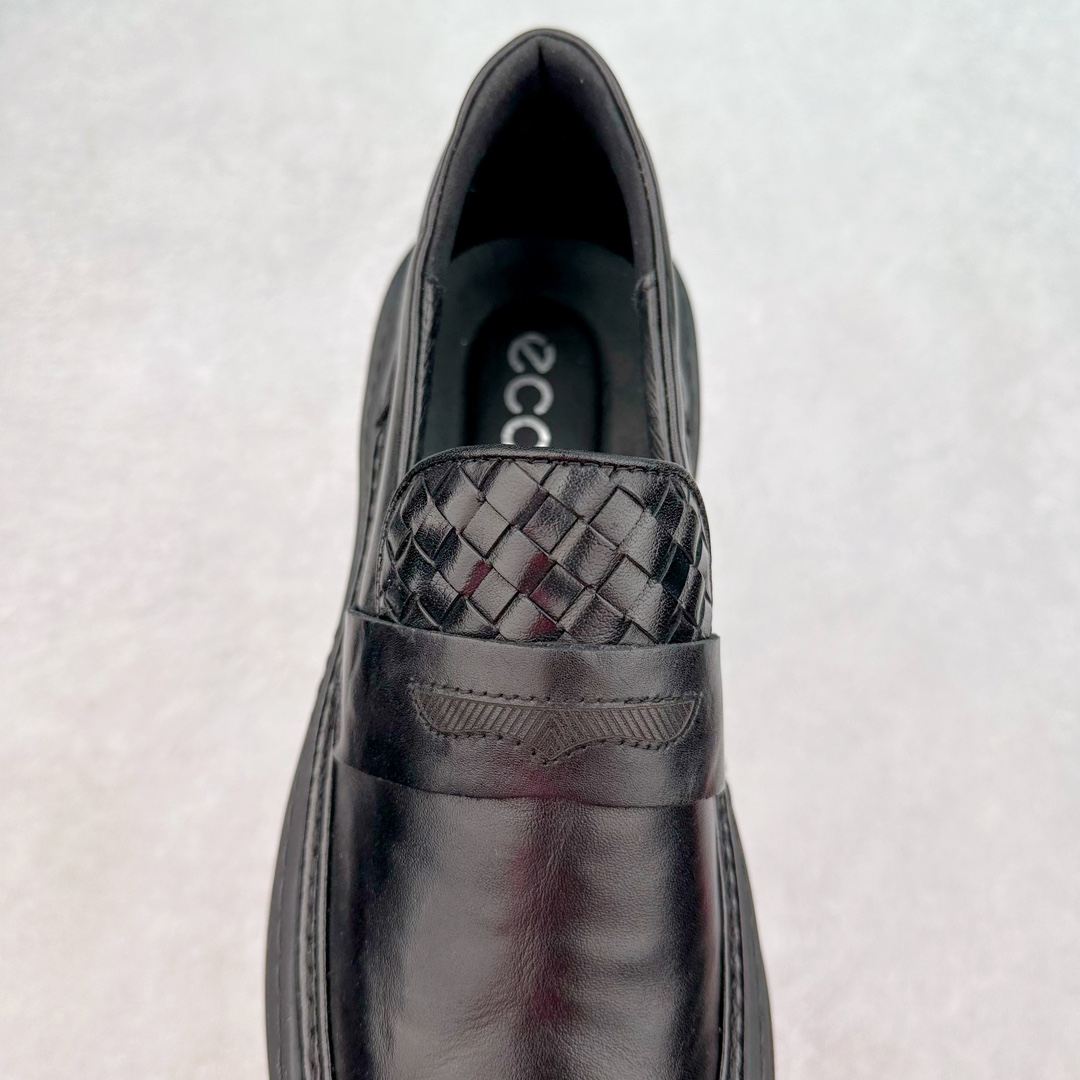 图片[5]-ECCO爱步男士乐福鞋 2024年新款牛皮皮鞋商务豆豆鞋都市伦敦系列 牛皮鞋面 触感如肤 甄选优质牛皮搭配柔软的纺织衬里，以缜密缝线细诉精湛工艺，集舒适与格调一体 圆头的款式设计令鞋头区域更加宽敞舒适，宽楦鞋型适应多种脚型，久穿不累 直接注塑PU鞋底，更加符合人体工学 轻盈柔软，舒适耐穿 沿袭时髦制鞋匠的工艺品质，将舒适脚感与百搭风尚巧妙融为一体，数道工序带来定制般的非凡体验 尺码：38 39 40 41 42 43（皮鞋码）-选品中心