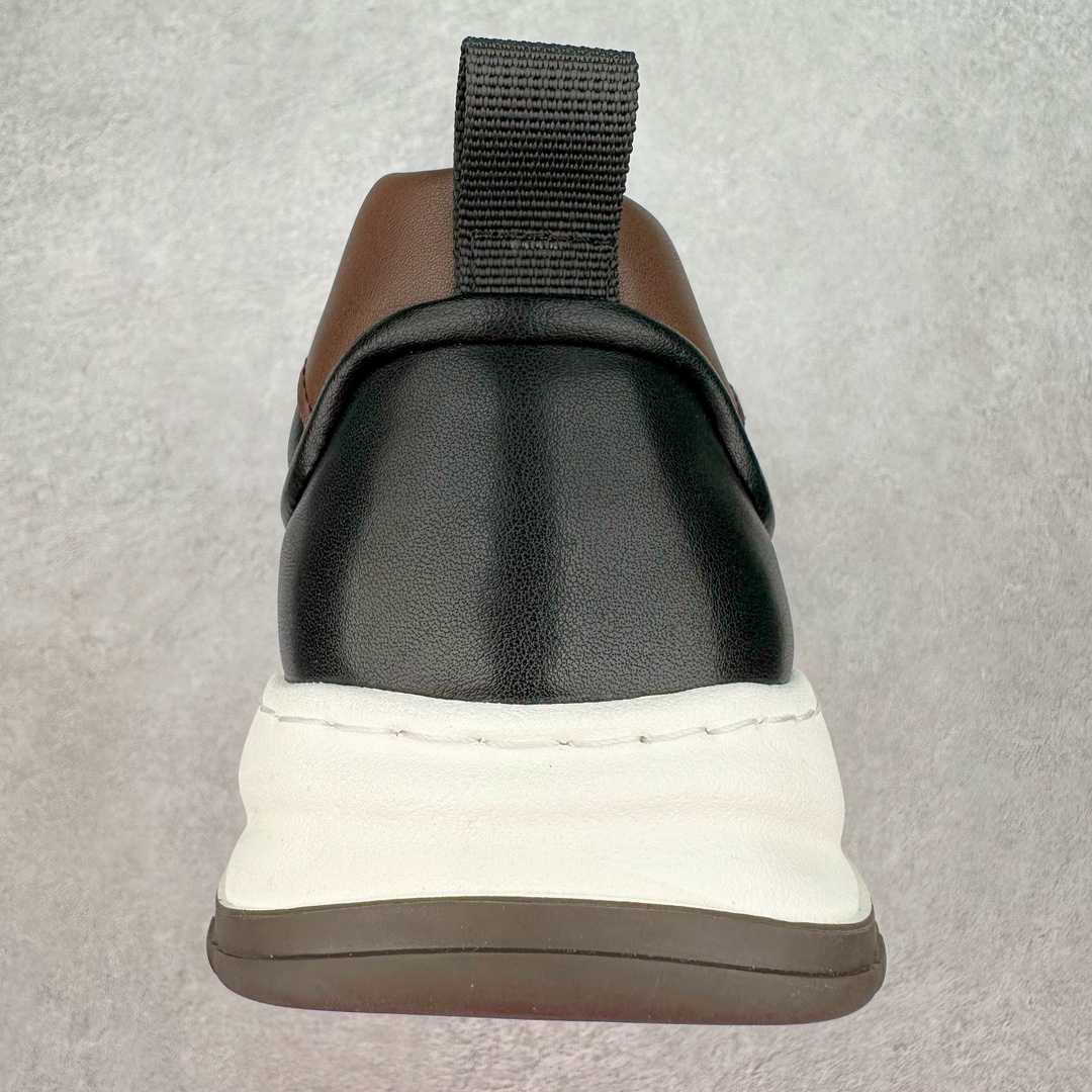 图片[8]-PRADA 普拉达 厚底徽标 低帮休闲运动鞋 广东大厂品质 专柜同步 大气个性更潮更抢眼更追求档次，它将颠覆旧念，与您共度时尚潮人必备! 面料采用原版进口小牛皮 牛皮内里垫脚 橡胶发泡大底 轻便防滑耐磨 脚感舒适 款式耐看做工精细 配以简洁利落的鞋楦 彰显男人的果敢和硬朗 尺码：39 40 41 42 43 44 比运动鞋偏大一码-选品中心