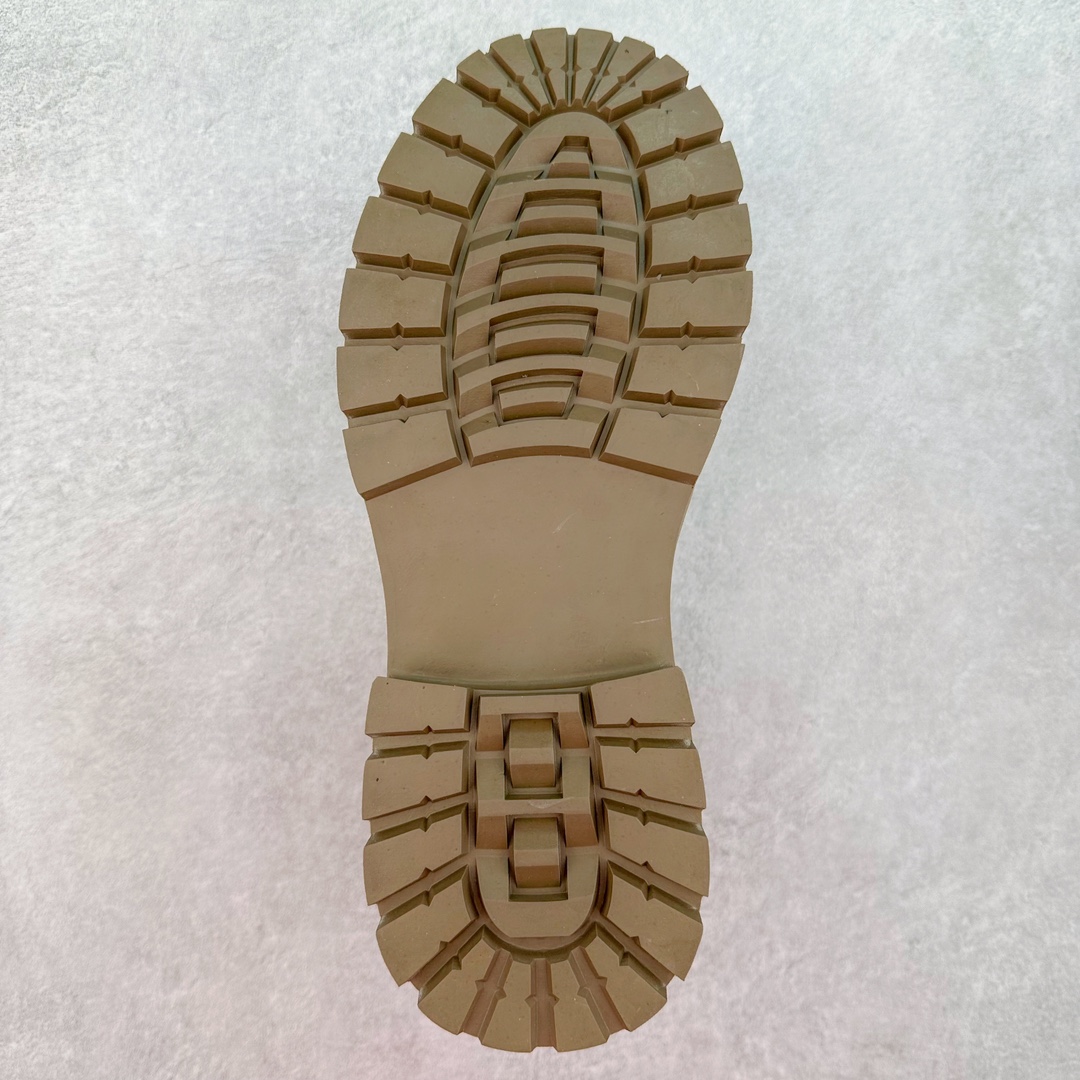 图片[9]-Timberland添柏岚/天伯伦户外高帮休闲大黄靴系列 #广东大厂品质 原盒原包装 #24ss新款 时尚潮流搭配 面料采用意大利🇮🇹顶级磨砂细纹牛皮 搭配防臭防腐真皮乳胶鞋垫 大底到五金都是代工厂原材料制作 同原版固特异永不开胶工艺 好货不杀猪 首单质量严格把控 全网独家首发 品质毋庸置疑 全套官网统一包装 给您完美的穿着体验 质量考究耐穿 型男必备 专治不帅 高品质脚感一流 今年冬季防寒户外专用 日常随意搭配 尺码：38 39 40 41 42 43 44（皮鞋码）-选品中心