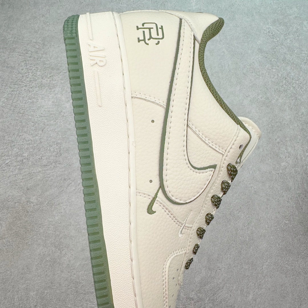 图片[6]-NK Air Force 1´07 Low 空军一号低帮百搭休闲运动板鞋 RC2369-173 柔软、弹性十足的缓震性能和出色的中底设计 横跨复古与现代的外型结合 造就出风靡全球 三十多年的Force 1 直到今天还深受青睐 尺码：36 36.5 37.5 38 38.5 39 40 40.5 41 42 42.5 43 44 44.5 45-选品中心