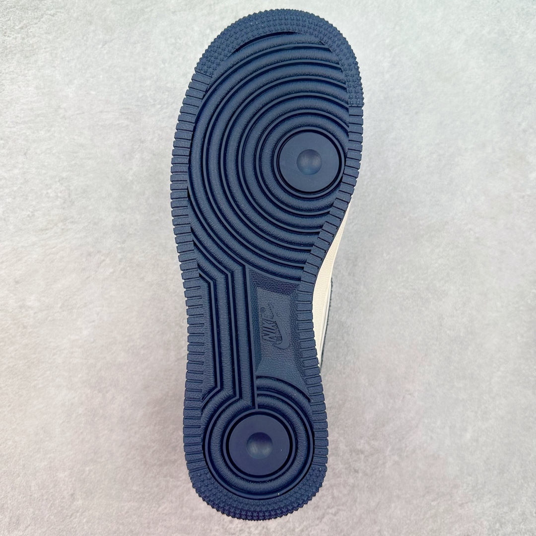 图片[9]-NK Air Force 1´07 Low 空军一号低帮百搭休闲运动板鞋 SJ6698-002 柔软、弹性十足的缓震性能和出色的中底设计 横跨复古与现代的外型结合 造就出风靡全球 三十多年的Force 1 直到今天还深受青睐 尺码：36 36.5 37.5 38 38.5 39 40 40.5 41 42 42.5 43 44 44.5 45-选品中心