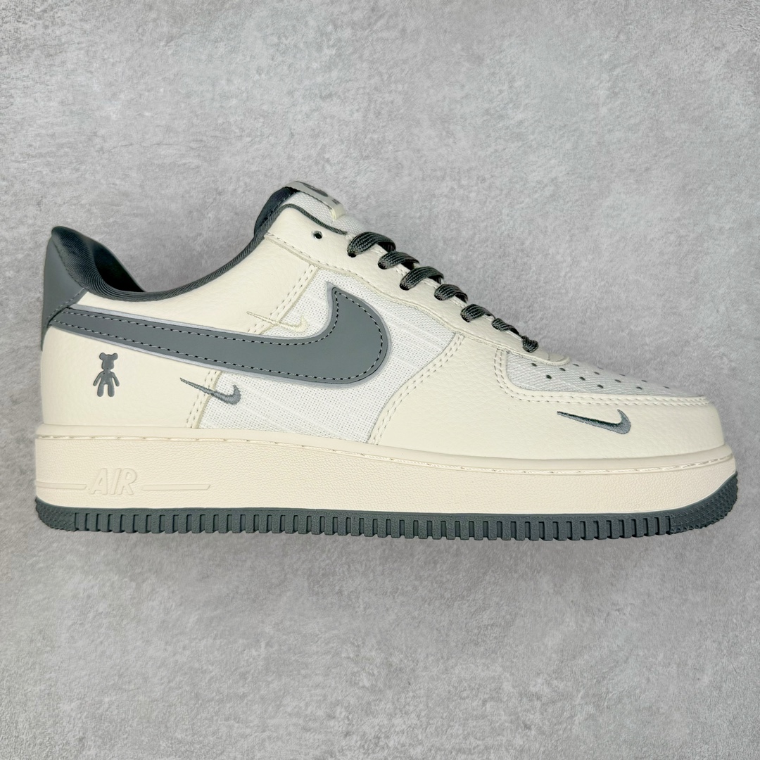 NK Air Force 1´07 Low 空军一号低帮百搭休闲运动板鞋 KK1988-005 柔软、弹性十足的缓震性能和出色的中底设计 横跨复古与现代的外型结合 造就出风靡全球 三十多年的Force 1 直到今天还深受青睐 尺码:36 36.5 37.5 38 38.5 39 40 40.5 41 42 42.5 43 44 44.5 45-选品中心