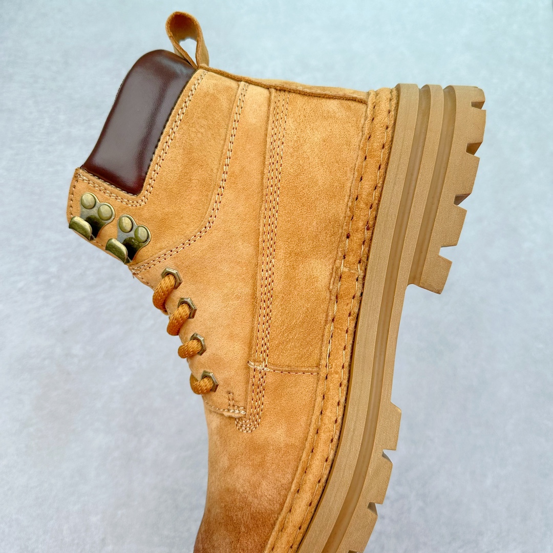 图片[7]-Timberland添柏岚/天伯伦户外高帮休闲大黄靴系列 #广东大厂品质 原盒原包装 #24ss新款 时尚潮流搭配 面料采用意大利🇮🇹顶级磨砂细纹牛皮 搭配防臭防腐真皮乳胶鞋垫 大底到五金都是代工厂原材料制作 同原版固特异永不开胶工艺 好货不杀猪 首单质量严格把控 全网独家首发 品质毋庸置疑 全套官网统一包装 给您完美的穿着体验 质量考究耐穿 型男必备 专治不帅 高品质脚感一流 今年冬季防寒户外专用 日常随意搭配 尺码：38 39 40 41 42 43 44（皮鞋码）-选品中心