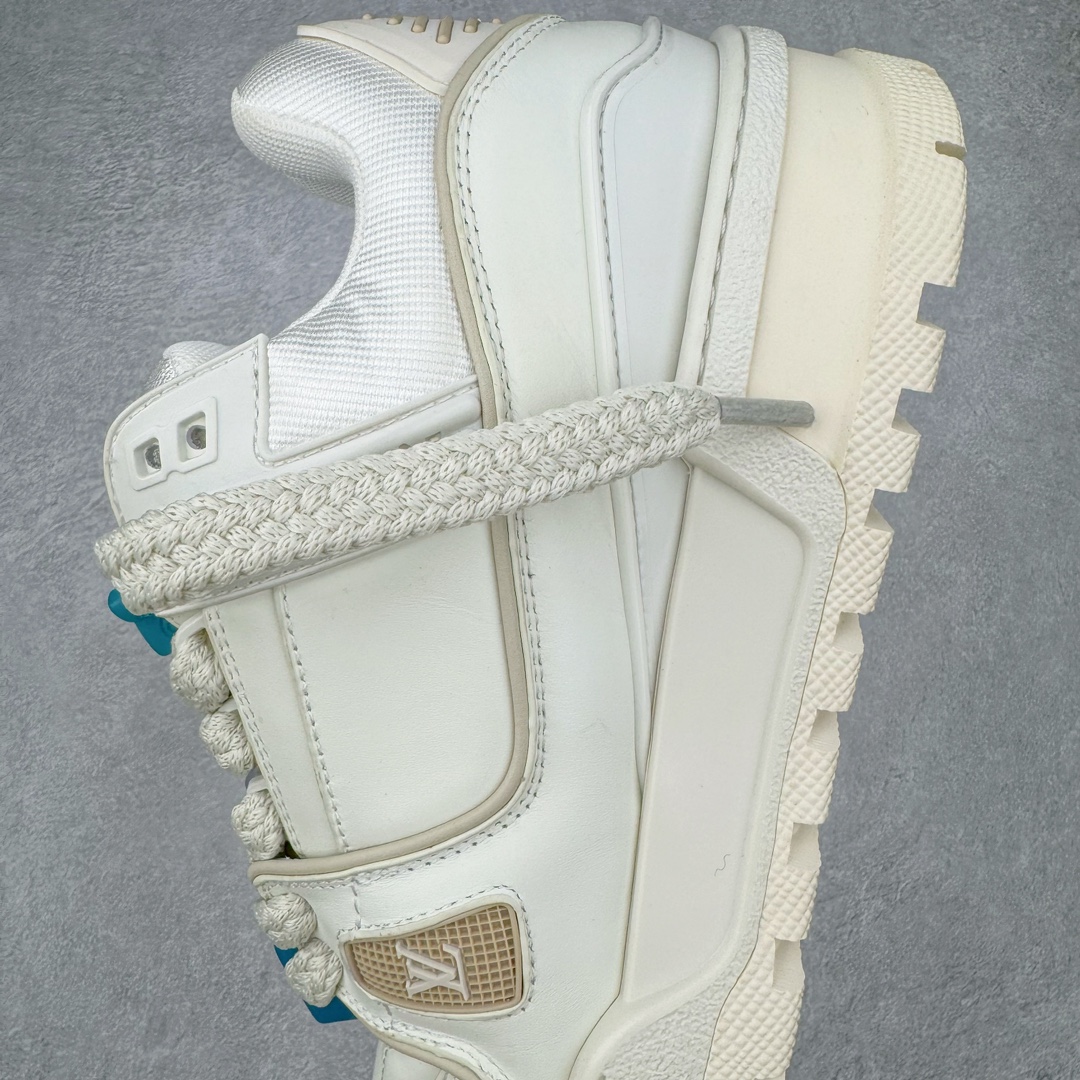 图片[7]-＃FS纯原特价 lv Trainer Maxi 小胖丁系列面包鞋 驴牌23S时尚走秀款 原版购入开发历时半年开发打造 原版完美楦型 多次调试 达到还原99% 鞋面独家订制细柔小牛皮 厚实织物鞋带 独家私模超轻TPU大底 原配扣子串珠 正确原装黄色鞋盒 正确中底印花 鞋面印花3D高频深度立体 全鞋电脑针车 紧密相连 针距密度一致 皮面裁剪部位 统一油边封口工艺 备受瞩目火热面包鞋再次拉满流量 各地网红上脚 立体饱满的彩色面包鞋身 超大版型重新诠释了 Virgil Abloh大热lv运动时装鞋 完美增高5CM Size 35 36 37 38 39 40 41 42 43 44 45-选品中心