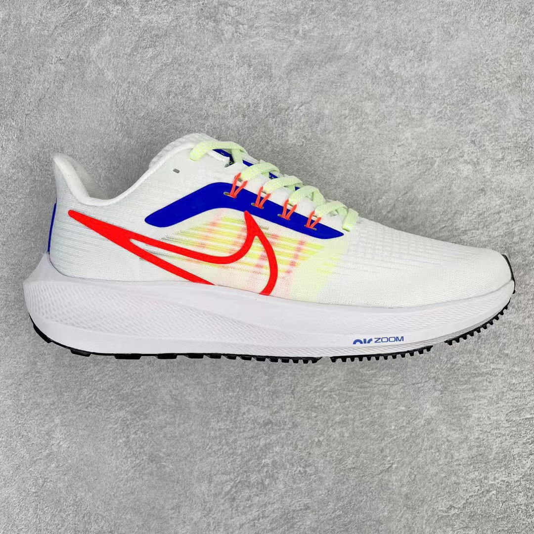图片[7]-＃长期补货 超级跑量神器 NK Zoom Pegasus 39 登月39代系列 网纱透气缓震疾速跑鞋 中底内置Zoom Air 气垫 假一赔十 工厂个位数利润 淡季生产只为养工人 焕新升级 助力攻克湿滑的跑步征程 外底设计结合凹槽 铸就非凡抓地力 粘性橡胶助力提供非凡抓地力 合成材质与织物包覆双足 营造如袜子般透气舒适的穿着体验 传统鞋带系统易于调节 塑就个性化贴合体验 尺码：36 36.5 37.5 38 38.5 39 40 40.5 41 42 42.5 43 44 44.5 45-选品中心