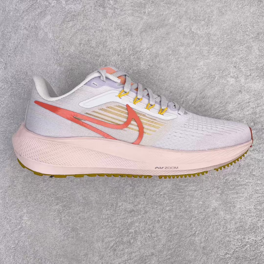 图片[8]-＃长期补货 超级跑量神器 NK Zoom Pegasus 39 登月39代系列 网纱透气缓震疾速跑鞋 中底内置Zoom Air 气垫 假一赔十 工厂个位数利润 淡季生产只为养工人 焕新升级 助力攻克湿滑的跑步征程 外底设计结合凹槽 铸就非凡抓地力 粘性橡胶助力提供非凡抓地力 合成材质与织物包覆双足 营造如袜子般透气舒适的穿着体验 传统鞋带系统易于调节 塑就个性化贴合体验 尺码：36 36.5 37.5 38 38.5 39 40 40.5 41 42 42.5 43 44 44.5 45-选品中心