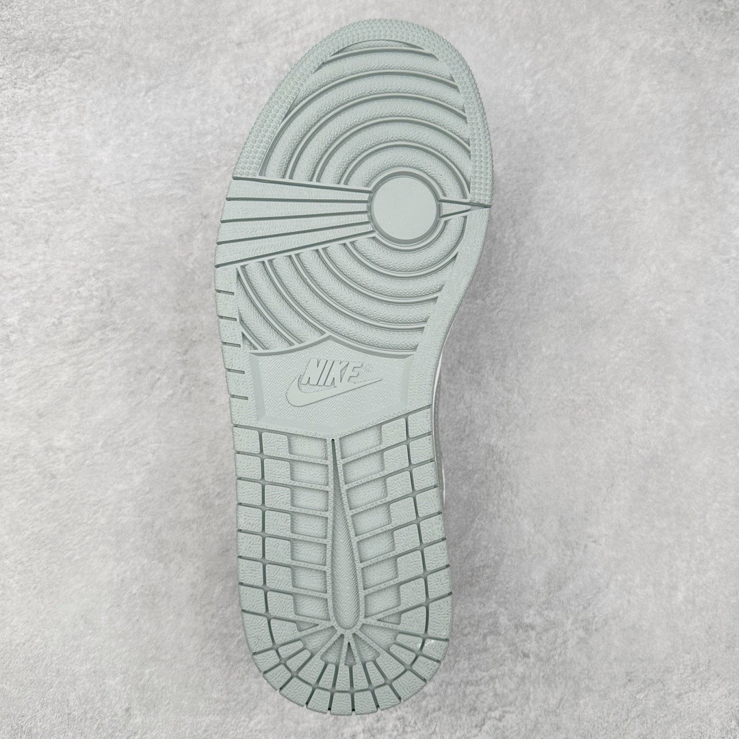 图片[9]-＃yh版 超强套现福利 Air Jordan AJ1 Low 低帮系列 品质全新升级 七十多色陆续出货 知名大厂出品 工厂配套商长期套现 正常出厂触碰不到的单价 百分百全新货品 零氧化发霉 给足利润空间操作 超乎所想的高性价比 原装楦头纸板开发 完美鞋型 超高清洁度 鞋型不臃肿别扭 原厂内置全掌气垫 A模大底 鞋舌AJ原厂专用牛津布 AJ专用反口珍珠布 原厂无杂质高弹内里海棉 特殊封边弹力鞋带 原鞋开模 拒绝公底 购置公司同步原材料 都有细节原汁原味 忠于原版 尺码：36 36.5 37.5 38 38.5 39 40 40.5 41 42 42.5 43 44 44.5 45 46-选品中心