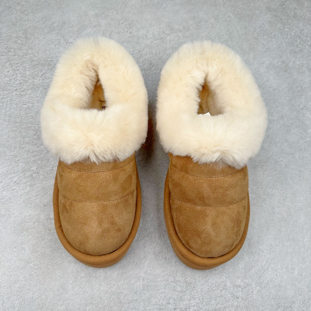 图片[2]-＃GD UGG 6390经典秋冬羊皮毛一体雪地靴 隆丰A级澳洲进口羊皮毛一体 完全遵循ZP工艺流程 代工厂原厂版师 秉承无原鞋不开发选择 注重每一处细节 市面最正版型 TREADLITE\\\”轻翼\\\”科技外底 轻便/耐用/柔韧/桩型【售后郑重承诺】一个月内若出现重大脱胶/断底等质量问题 直接为您换新 翻毛皮鞋面 细腻亲肤再生聚酯纤维滚边 舒适易打理 保暖性佳 UGG plush™ 里衬和内底 茸软亲肤 舒适暖足 经典鞋型搭配轻盈厚底 稳稳拿捏秋冬出街时髦造型 Treadlite by UGG 轻翼大底 轻盈缓震 为双足减负 舒适轻便 助你轻松畅玩整天 尺码：35 36 37 38 39 40-选品中心