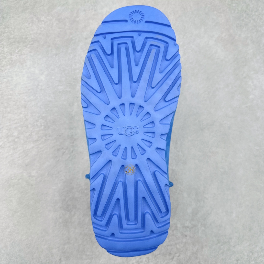 图片[9]-＃GD UGG 8215经典秋冬羊皮毛一体雪地靴 隆丰A级澳洲进口羊皮毛一体 完全遵循ZP工艺流程 代工厂原厂版师 秉承无原鞋不开发选择 注重每一处细节 市面最正版型 TREADLITE\\\”轻翼\\\”科技外底 轻便/耐用/柔韧/桩型【售后郑重承诺】一个月内若出现重大脱胶/断底等质量问题 直接为您换新 翻毛皮鞋面 细腻亲肤再生聚酯纤维滚边 舒适易打理 保暖性佳 UGG plush™ 里衬和内底 茸软亲肤 舒适暖足 经典鞋型搭配轻盈厚底 稳稳拿捏秋冬出街时髦造型 Treadlite by UGG 轻翼大底 轻盈缓震 为双足减负 舒适轻便 助你轻松畅玩整天 尺码：35 36 37 38 39 40-选品中心