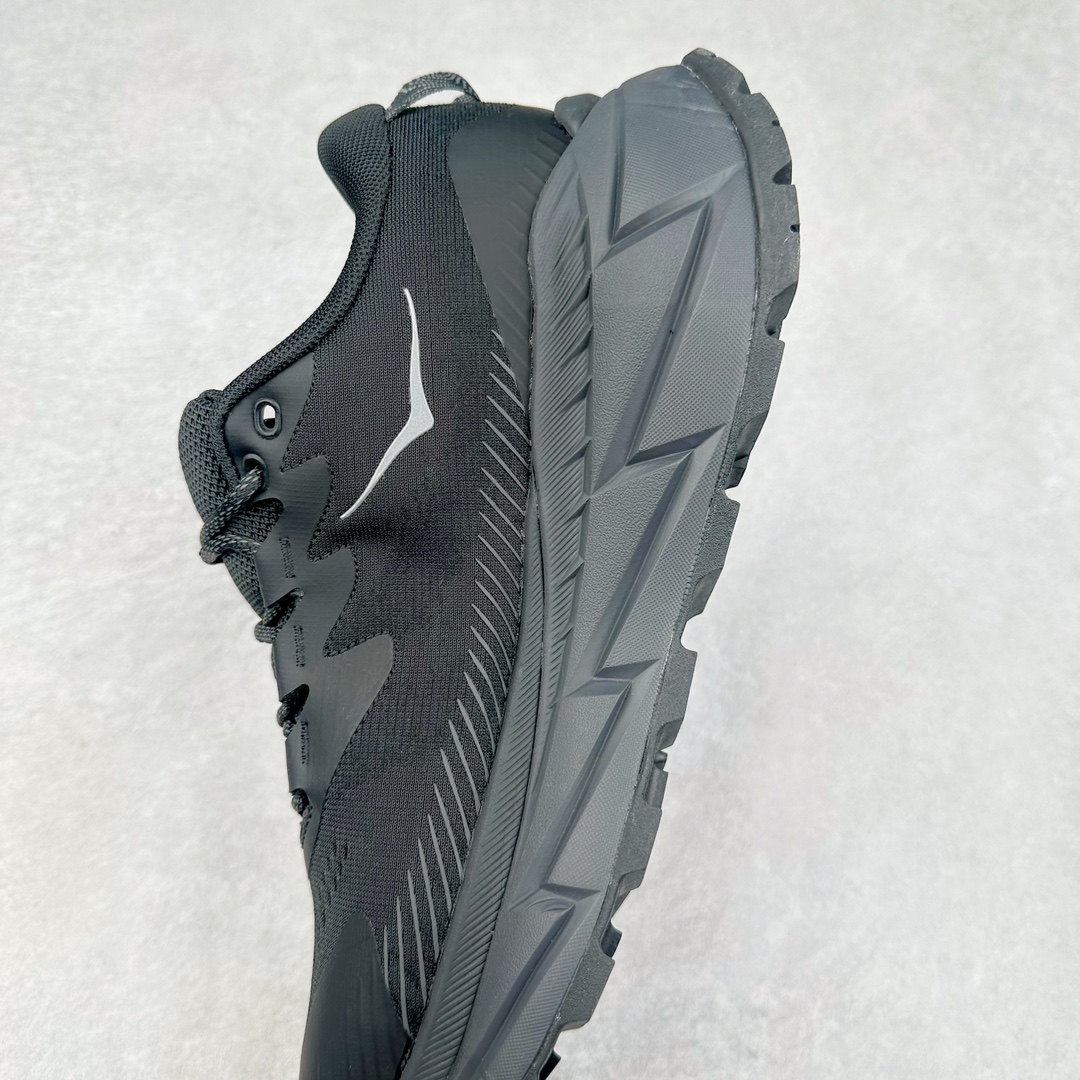 图片[7]-HOKA SKYLINE-FLOAT X 为HOKA首双搭载PeBax推进板的户外登山鞋，为近期大受欢迎的快速登山趋势打造，可同时对应越野跑与快速登山需求。90%蓖麻油提炼制造的Pebax推进版，搭配以甘蔗材质提炼的双密度EVA中底，为登山者带来源源不绝的前进能量。后跟外侧加长的Swallowtail Heel燕尾设计，同时提供上坡有感推进力、下坡步态更顺畅转换的快速登山新体验，适合想尝试轻量化登山，追求快速登山，但希望同时保持支撑推进力的族群。SKYLINE-FLOAT X使用Vibram黄金大底XS Trek复合橡胶成分，兼具耐磨与抓地力，搭配全新设计的5mm大底鞋齿与鞋纹，让克服崎岖地形更轻松，落地更稳定。 尺码：36 36.5 37.5 38 38.5 39 40 40.5 41 42 42.5 43 44 44.5 45-选品中心