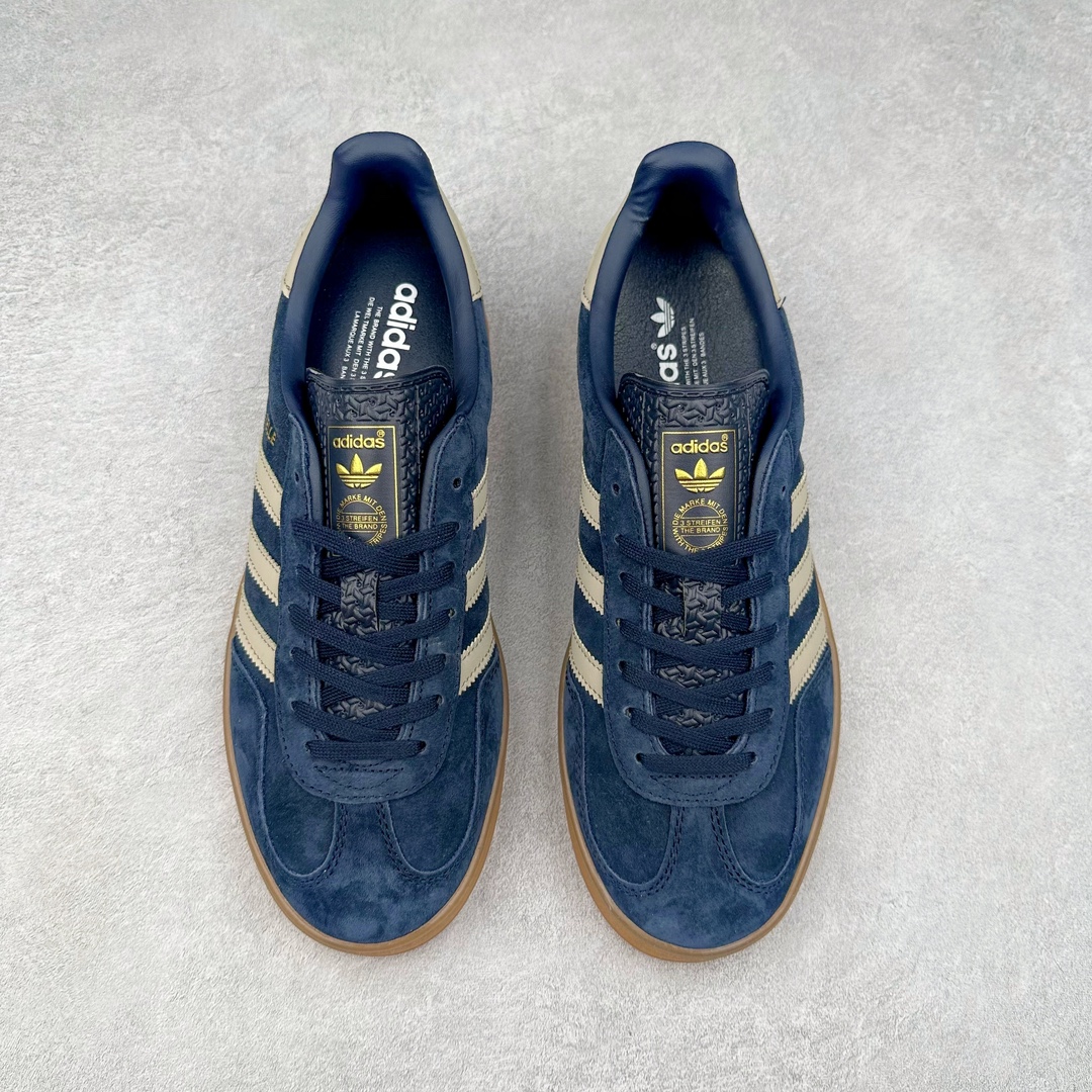 图片[2]-AD Gazelle Indoor Trainers 羚羊内训系列低帮复古百搭休闲运动德训风板鞋 IH7501 90年代经典的复刻版！自60年代以足球训练鞋面世以来,Gazelle就以其经典设计席卷全球。1991年版本的复刻,再造经典Gazelle。采用皮革打造,搭配浊色细节,让这款经典更加简约。尺码：36 36⅔ 37⅓ 38 38⅔ 39⅓ 40 40⅔ 41⅓ 42 42⅔ 43⅓ 44 45-选品中心