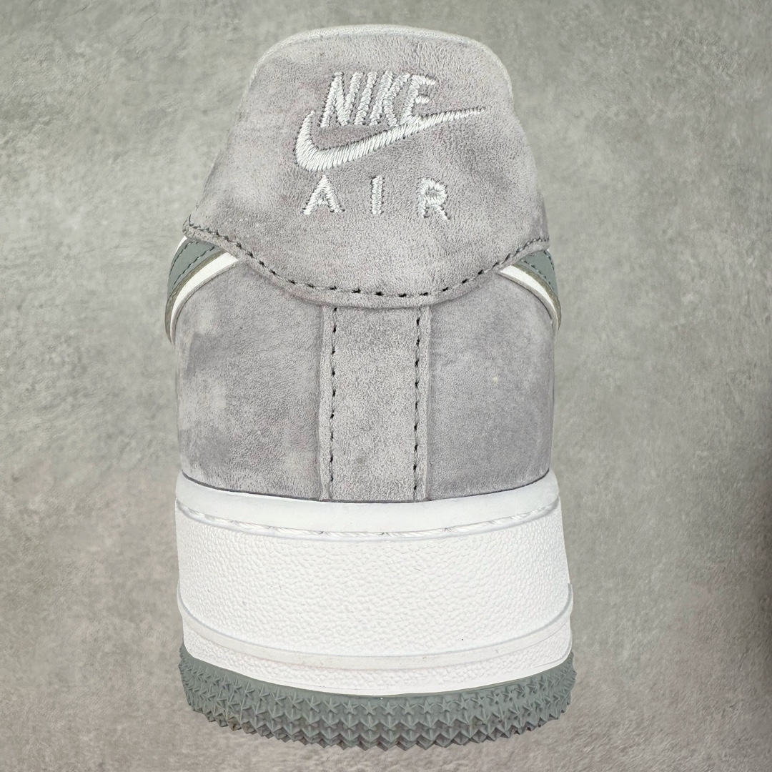 图片[8]-NK Air Force 1´07 Low 空军一号低帮百搭休闲运动板鞋 KK3333-004 柔软、弹性十足的缓震性能和出色的中底设计 横跨复古与现代的外型结合 造就出风靡全球 三十多年的Force 1 直到今天还深受青睐 尺码：36 36.5 37.5 38 38.5 39 40 40.5 41 42 42.5 43 44 44.5 45-选品中心