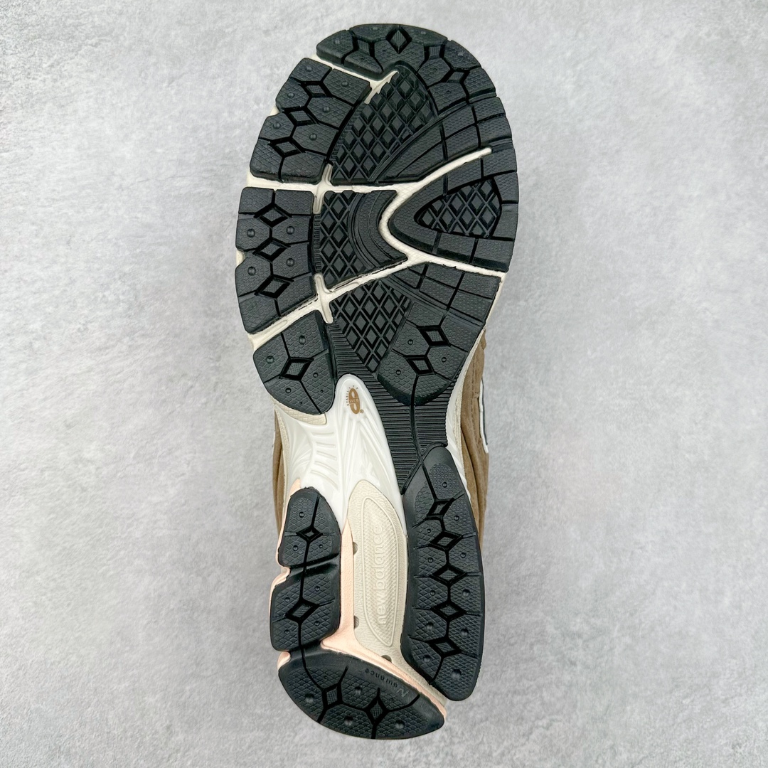 图片[9]-＃特价福利 New Balance NB2002系列 男女休闲慢跑鞋 必备的时髦单品之一 最新出的2002R系列 这款延续了经典科技 升级版N-ERGY缓震物料机能与材质上脚太舒适了 鞋面的柔软麂皮搭配尼龙网布 特别透气而且还复古感 不管是搭配牛仔裤还工装裤都是百搭！小红书众多博主上脚推荐！尺码：40 41 42 43 44 45-选品中心