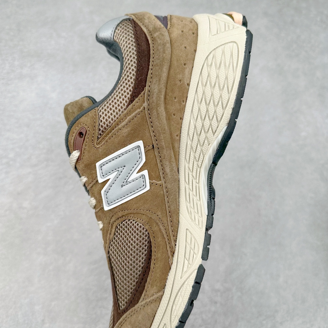 图片[7]-＃特价福利 New Balance NB2002系列 男女休闲慢跑鞋 必备的时髦单品之一 最新出的2002R系列 这款延续了经典科技 升级版N-ERGY缓震物料机能与材质上脚太舒适了 鞋面的柔软麂皮搭配尼龙网布 特别透气而且还复古感 不管是搭配牛仔裤还工装裤都是百搭！小红书众多博主上脚推荐！尺码：40 41 42 43 44 45-选品中心