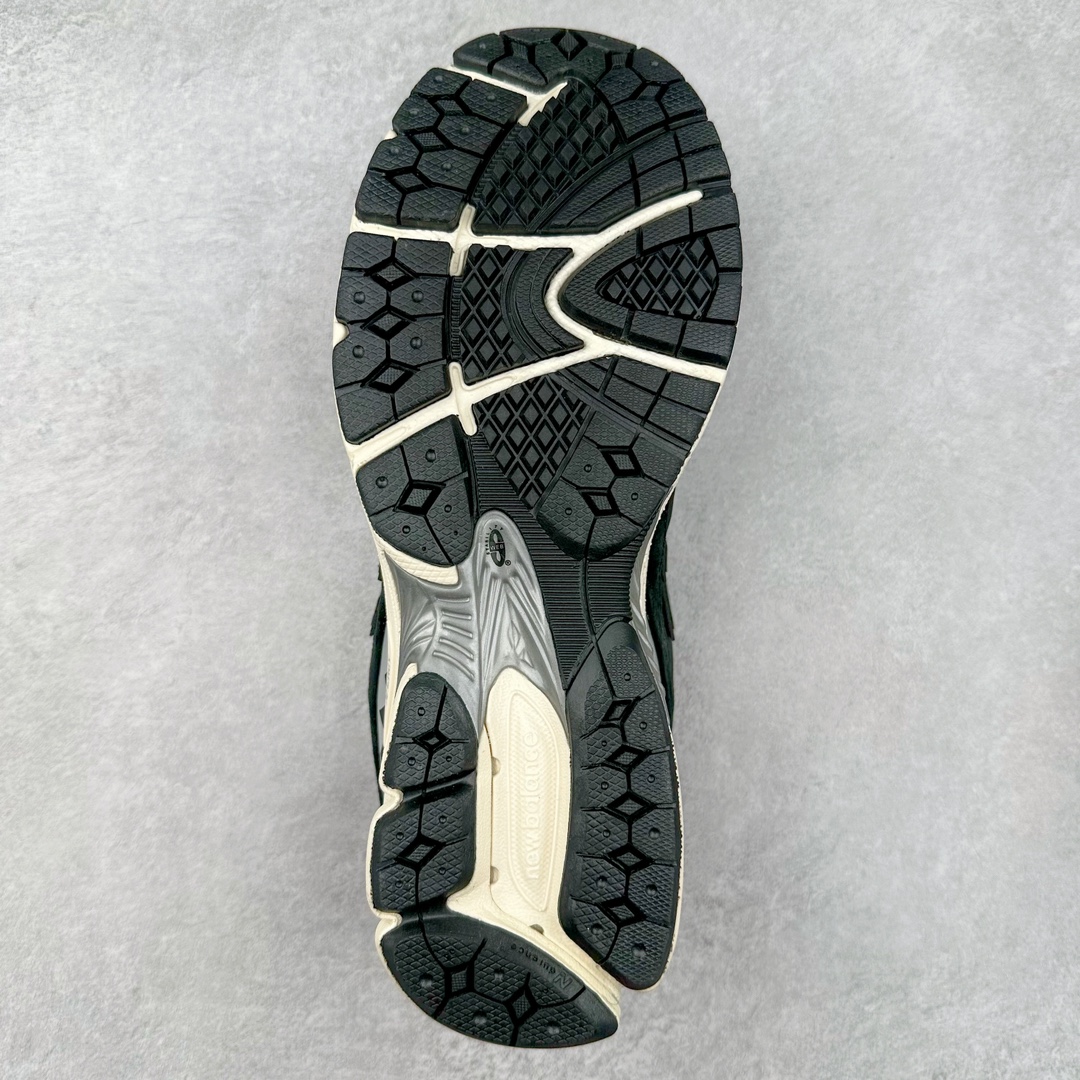 图片[9]-＃特价福利 New Balance NB2002系列 男女休闲慢跑鞋 必备的时髦单品之一 最新出的2002R系列 这款延续了经典科技 升级版N-ERGY缓震物料机能与材质上脚太舒适了 鞋面的柔软麂皮搭配尼龙网布 特别透气而且还复古感 不管是搭配牛仔裤还工装裤都是百搭！小红书众多博主上脚推荐！尺码：40 41 42 43 44 45-选品中心