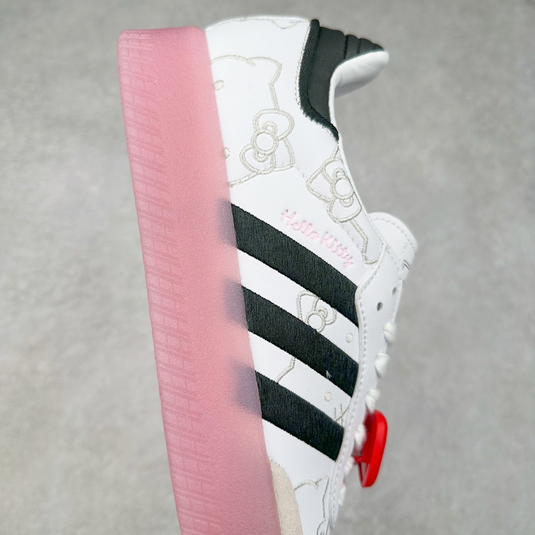 图片[6]-AD Samba XLG 桑巴舞加大厚底版系列德训风百搭松糕休闲运动板鞋生胶底 IG4450 自Originals Samba成功借势Blokecore风潮一跃成为街头巷尾的焦点鞋款后,不论是围绕Samba本身打造的各式「变种版本」,还是以Samba为蓝本打造联名鞋款,都成为了时尚潮流人士日常穿搭首选。Samba XLG是adidas Originals不断扩展XLG系列的一部分,旨在与年轻文化相契合,迎合那些希望通过个性时尚表达自我而不愿牺牲舒适度的年轻群体。街头时尚领域的Gen Z特别偏爱宽松的穿着风格。Samba XLG针对这一点做了创新。它在延续Samba OG经典设计的基础上,迎合年轻群体的穿着习惯,重塑为宽大的鞋身比例轮廓以及加厚中底,让消费者轻松展示自己独特的风格。全新的Samba XLG系列不仅迎合了当下年轻群体的穿搭习惯,加宽了鞋身比例以及将中底进一步增厚,在视觉比例上更加饱满,同时还保留了经典Samba的细节,这样一来,鞋迷朋友在穿搭上不仅能更加个性化,而且还能延续一定的复古感受。尺码：36 36⅔ 37⅓ 38 38⅔ 39⅓ 40 40⅔ 41⅓ 42 42⅔ 43⅓ 44 45-选品中心