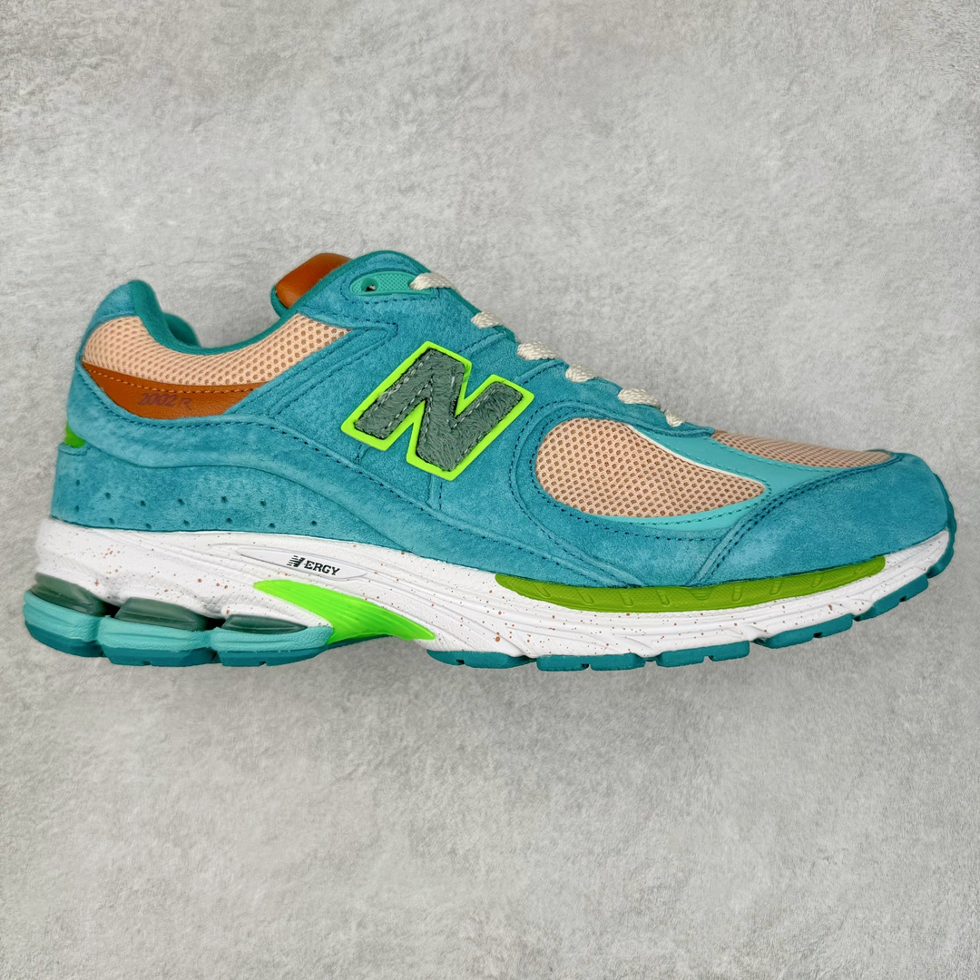 #特价福利 New Balance NB2002系列 男女休闲慢跑鞋 必备的时髦单品之一 最新出的2002R系列 这款延续了经典科技 升级版N-ERGY缓震物料机能与材质上脚太舒适了 鞋面的柔软麂皮搭配尼龙网布 特别透气而且还复古感 不管是搭配牛仔裤还工装裤都是百搭!小红书众多博主上脚推荐!尺码:40 41 42 43 44 45-选品中心