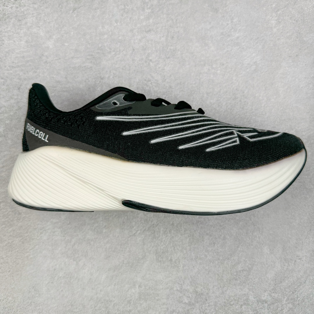 ＃特价福利 New Balance FuelCell RC Elite V2 新百伦NB系列超轻量化低帮休闲运动慢跑鞋 采用超轻透气3D针织网眼材料结构鞋面及打印Logo细节#中底嵌入FuelCell轻量化技术组合全掌碳纤维板 网面鞋面设计 运动清爽透气 赤足感受 撞色设计细节控的惊喜 精细看得见 FUEL CELL避震中底,通过将液态氮快速填充进泡棉的方式 打造出具有高弹、轻质、 持久的中底 尺码对应库存‼️-选品中心