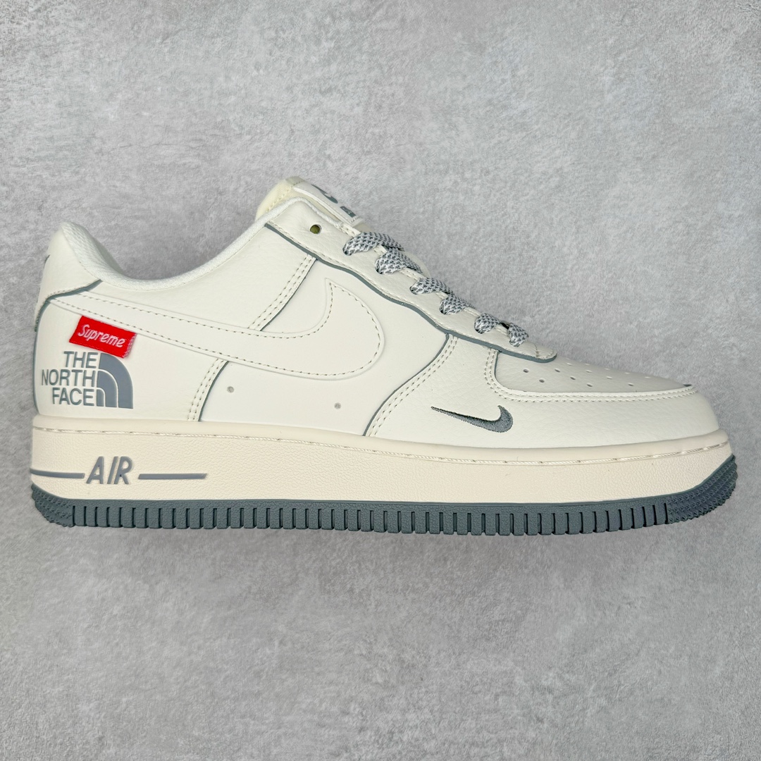 NK Air Force 1´07 Low 空军一号低帮百搭休闲运动板鞋 XZ1996-710 柔软、弹性十足的缓震性能和出色的中底设计 横跨复古与现代的外型结合 造就出风靡全球 三十多年的Force 1 直到今天还深受青睐 尺码：36 36.5 37.5 38 38.5 39 40 40.5 41 42 42.5 43 44 44.5 45-选品中心