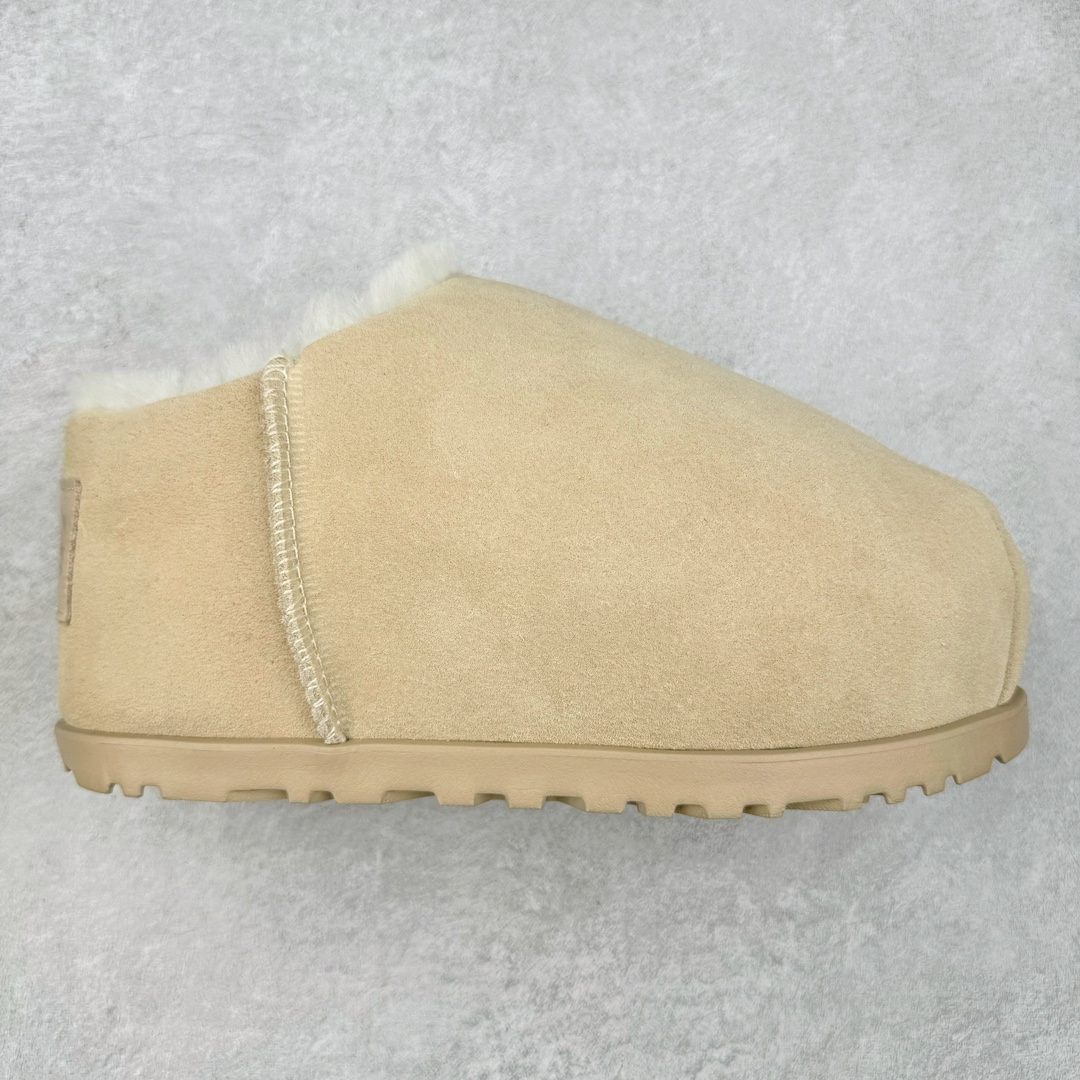 ＃GD UGG 8215经典秋冬羊皮毛一体雪地靴 隆丰A级澳洲进口羊皮毛一体 完全遵循ZP工艺流程 代工厂原厂版师 秉承无原鞋不开发选择 注重每一处细节 市面最正版型 TREADLITE\\\”轻翼\\\”科技外底 轻便/耐用/柔韧/桩型【售后郑重承诺】一个月内若出现重大脱胶/断底等质量问题 直接为您换新 翻毛皮鞋面 细腻亲肤再生聚酯纤维滚边 舒适易打理 保暖性佳 UGG plush™ 里衬和内底 茸软亲肤 舒适暖足 经典鞋型搭配轻盈厚底 稳稳拿捏秋冬出街时髦造型 Treadlite by UGG 轻翼大底 轻盈缓震 为双足减负 舒适轻便 助你轻松畅玩整天 尺码：35 36 37 38 39 40-选品中心