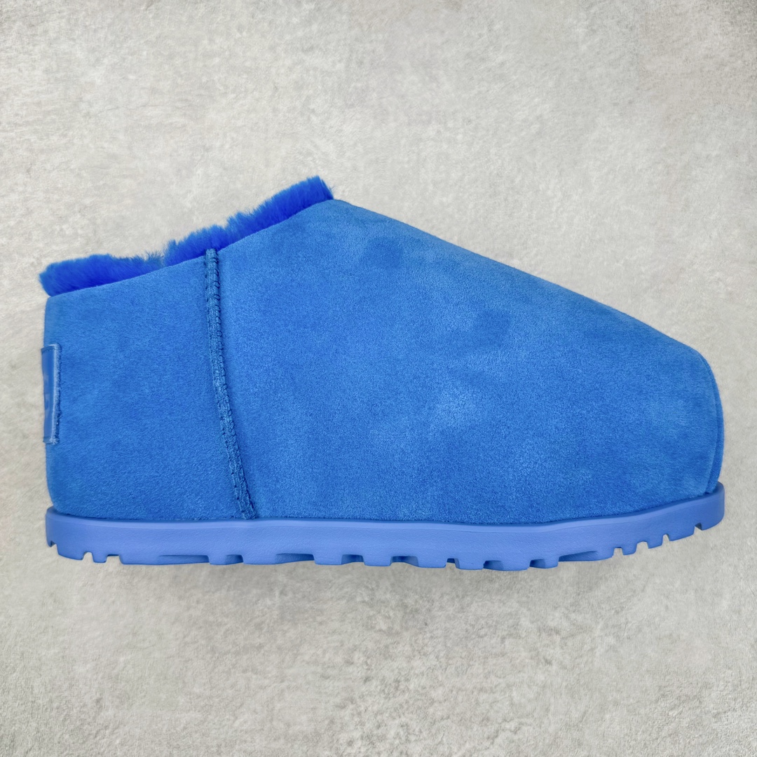 ＃GD UGG 8215经典秋冬羊皮毛一体雪地靴 隆丰A级澳洲进口羊皮毛一体 完全遵循ZP工艺流程 代工厂原厂版师 秉承无原鞋不开发选择 注重每一处细节 市面最正版型 TREADLITE\\\”轻翼\\\”科技外底 轻便/耐用/柔韧/桩型【售后郑重承诺】一个月内若出现重大脱胶/断底等质量问题 直接为您换新 翻毛皮鞋面 细腻亲肤再生聚酯纤维滚边 舒适易打理 保暖性佳 UGG plush™ 里衬和内底 茸软亲肤 舒适暖足 经典鞋型搭配轻盈厚底 稳稳拿捏秋冬出街时髦造型 Treadlite by UGG 轻翼大底 轻盈缓震 为双足减负 舒适轻便 助你轻松畅玩整天 尺码：35 36 37 38 39 40-选品中心