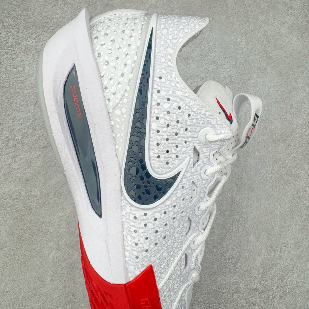 图片[6]-＃JC纯原 NK Air Zoom G.T.Cut 3.0 EP 新款实战低帮篮球鞋 白红 DV2913-103 一个月返厂/换新售后服务 支持各种实战 全套原纸板楦头开发 独家原档数据私模唯一正确8层组合大底 全新GT Cut 3.0 全掌搭载了 ZoomX 泡棉 使得整双鞋在缓震表现上可谓相当优秀 拥有着顶级科技配置的同时 颜值设计也非常可观 整体鞋型仍然保留了前低后高的设计 G.T. Cut 传统的突进极速突破的感觉 鞋头麂皮材质和 NK Flywire 飞线工艺 相对来说包裹感更好了 必备的TPU 支撑片 两侧 Swoosh 的透气孔设计 起到散热透气的作用 鞋舌采用类似跑鞋的半开叉式设计 搭配鞋带既可以提升包裹感 又降低了运动中鞋舌乱跑的可能性 鞋子内里填充相当厚实 避免掉跟 尺码：36 36.5 37.5 38 38.5 39 40 40.5 41 42 42.5 43 44 44.5 45 45.5 46 47 47.5 48.5-选品中心