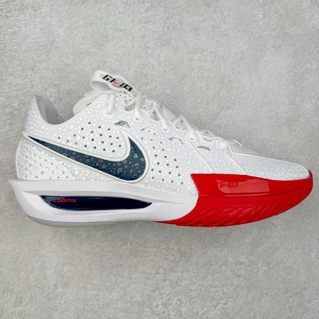 ＃JC纯原 NK Air Zoom G.T.Cut 3.0 EP 新款实战低帮篮球鞋 白红 DV2913-103 一个月返厂/换新售后服务 支持各种实战 全套原纸板楦头开发 独家原档数据私模唯一正确8层组合大底 全新GT Cut 3.0 全掌搭载了 ZoomX 泡棉 使得整双鞋在缓震表现上可谓相当优秀 拥有着顶级科技配置的同时 颜值设计也非常可观 整体鞋型仍然保留了前低后高的设计 G.T. Cut 传统的突进极速突破的感觉 鞋头麂皮材质和 NK Flywire 飞线工艺 相对来说包裹感更好了 必备的TPU 支撑片 两侧 Swoosh 的透气孔设计 起到散热透气的作用 鞋舌采用类似跑鞋的半开叉式设计 搭配鞋带既可以提升包裹感 又降低了运动中鞋舌乱跑的可能性 鞋子内里填充相当厚实 避免掉跟 尺码：36 36.5 37.5 38 38.5 39 40 40.5 41 42 42.5 43 44 44.5 45 45.5 46 47 47.5 48.5-选品中心
