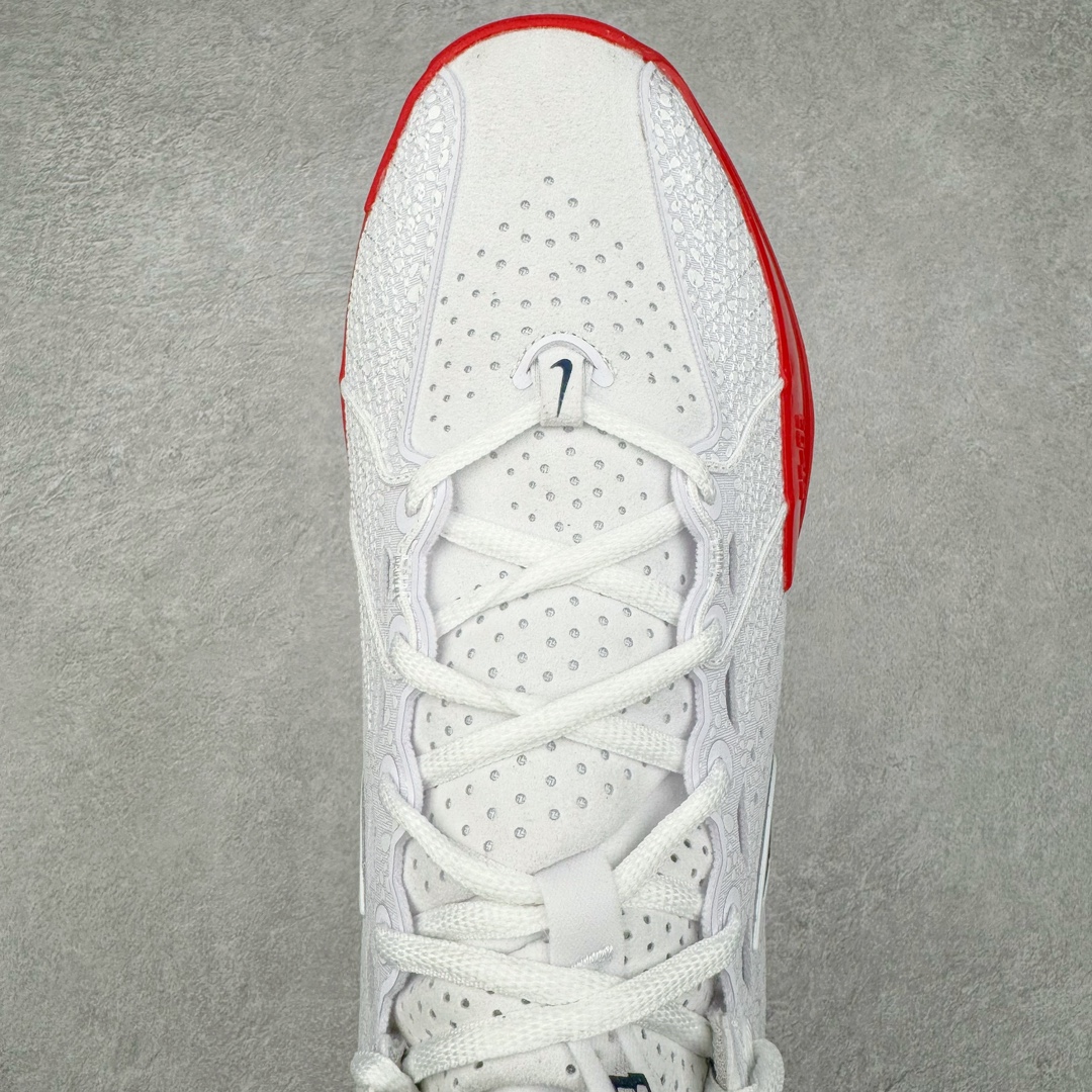 图片[4]-＃JC纯原 NK Air Zoom G.T.Cut 3.0 EP 新款实战低帮篮球鞋 白红 DV2913-103 一个月返厂/换新售后服务 支持各种实战 全套原纸板楦头开发 独家原档数据私模唯一正确8层组合大底 全新GT Cut 3.0 全掌搭载了 ZoomX 泡棉 使得整双鞋在缓震表现上可谓相当优秀 拥有着顶级科技配置的同时 颜值设计也非常可观 整体鞋型仍然保留了前低后高的设计 G.T. Cut 传统的突进极速突破的感觉 鞋头麂皮材质和 NK Flywire 飞线工艺 相对来说包裹感更好了 必备的TPU 支撑片 两侧 Swoosh 的透气孔设计 起到散热透气的作用 鞋舌采用类似跑鞋的半开叉式设计 搭配鞋带既可以提升包裹感 又降低了运动中鞋舌乱跑的可能性 鞋子内里填充相当厚实 避免掉跟 尺码：36 36.5 37.5 38 38.5 39 40 40.5 41 42 42.5 43 44 44.5 45 45.5 46 47 47.5 48.5-选品中心
