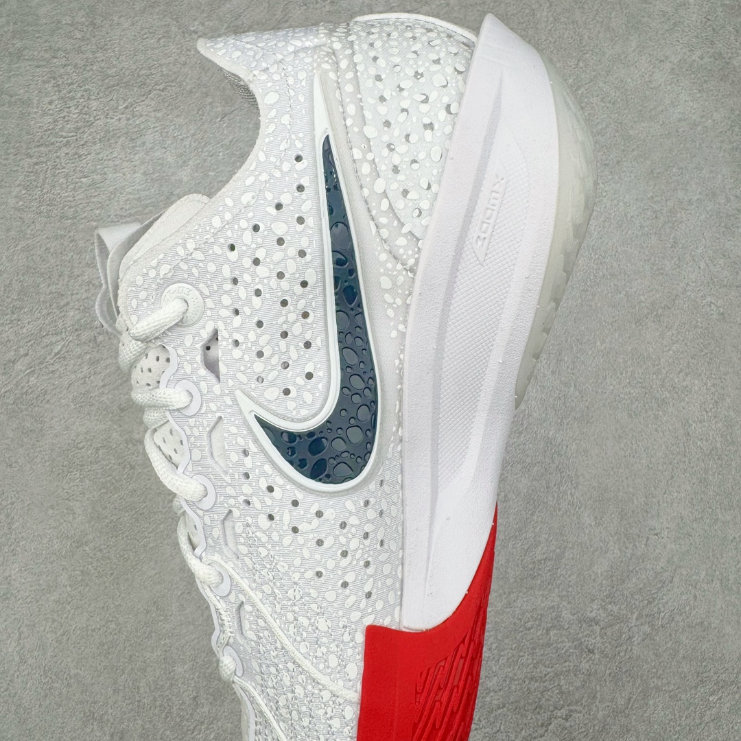 图片[7]-＃JC纯原 NK Air Zoom G.T.Cut 3.0 EP 新款实战低帮篮球鞋 白红 DV2913-103 一个月返厂/换新售后服务 支持各种实战 全套原纸板楦头开发 独家原档数据私模唯一正确8层组合大底 全新GT Cut 3.0 全掌搭载了 ZoomX 泡棉 使得整双鞋在缓震表现上可谓相当优秀 拥有着顶级科技配置的同时 颜值设计也非常可观 整体鞋型仍然保留了前低后高的设计 G.T. Cut 传统的突进极速突破的感觉 鞋头麂皮材质和 NK Flywire 飞线工艺 相对来说包裹感更好了 必备的TPU 支撑片 两侧 Swoosh 的透气孔设计 起到散热透气的作用 鞋舌采用类似跑鞋的半开叉式设计 搭配鞋带既可以提升包裹感 又降低了运动中鞋舌乱跑的可能性 鞋子内里填充相当厚实 避免掉跟 尺码：36 36.5 37.5 38 38.5 39 40 40.5 41 42 42.5 43 44 44.5 45 45.5 46 47 47.5 48.5-选品中心