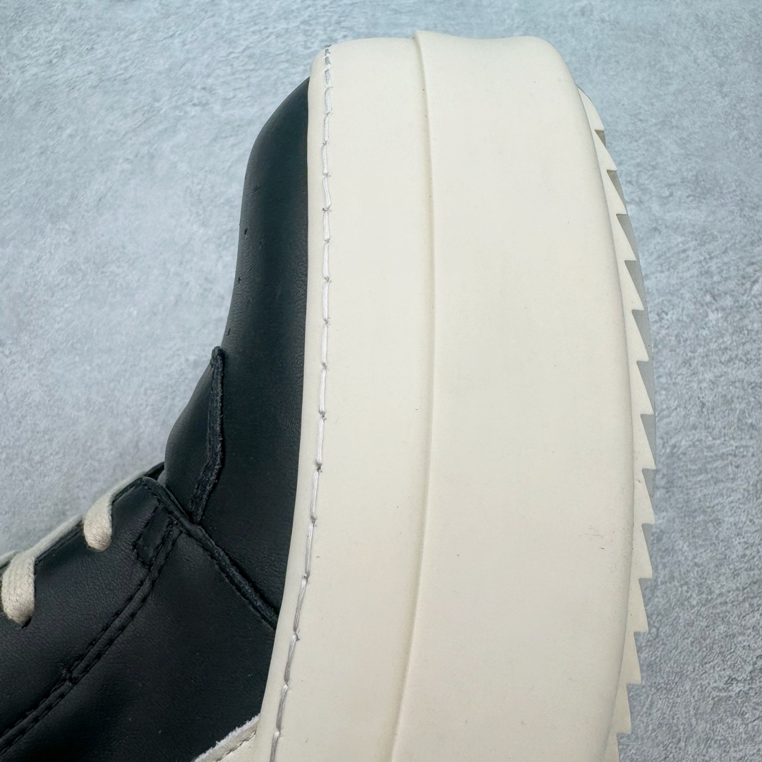 图片[15]-＃DG纯原 Rick Owens Drkshdw 瑞克·欧文斯皮面倒三角高帮时尚厚底运动板鞋 黑白 二级市场已经7K以上 平台客户随意卖四位数 RO广东原厂出品 纯原天花板 原版一比一复刻 冲正绝不翻车 还原度达到百分之98以上 原楦开发纸版版型 ZP拆解原版1：1复模裁片纸版 力求做到0错位 这样才能达到和zp一致的鞋型味道 采用进口cnc数控机床开发对版独家tpu奶香大底 区别于市场所有版本 zp同源全头层粒面小牛皮 达到和zp一致手感 原厂进口细纹布 万邦订购原厂高弹粉红色海绵 内里搭配软质细腻羊皮 TPU高密度大底 软硬度透光度高已经测试和原版一致 尺码：36 37 38 39 40 41 42 43 44 45 46-选品中心
