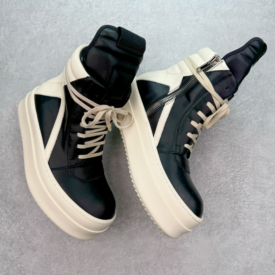 图片[3]-＃DG纯原 Rick Owens Drkshdw 瑞克·欧文斯皮面倒三角高帮时尚厚底运动板鞋 黑白 二级市场已经7K以上 平台客户随意卖四位数 RO广东原厂出品 纯原天花板 原版一比一复刻 冲正绝不翻车 还原度达到百分之98以上 原楦开发纸版版型 ZP拆解原版1：1复模裁片纸版 力求做到0错位 这样才能达到和zp一致的鞋型味道 采用进口cnc数控机床开发对版独家tpu奶香大底 区别于市场所有版本 zp同源全头层粒面小牛皮 达到和zp一致手感 原厂进口细纹布 万邦订购原厂高弹粉红色海绵 内里搭配软质细腻羊皮 TPU高密度大底 软硬度透光度高已经测试和原版一致 尺码：36 37 38 39 40 41 42 43 44 45 46-选品中心