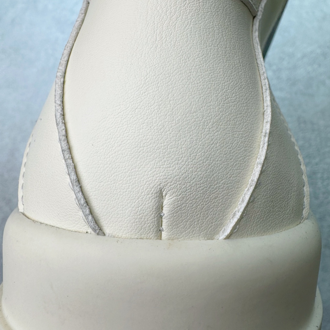 图片[12]-＃DG纯原 Rick Owens Drkshdw 瑞克·欧文斯皮面倒三角高帮时尚厚底运动板鞋 黑白 二级市场已经7K以上 平台客户随意卖四位数 RO广东原厂出品 纯原天花板 原版一比一复刻 冲正绝不翻车 还原度达到百分之98以上 原楦开发纸版版型 ZP拆解原版1：1复模裁片纸版 力求做到0错位 这样才能达到和zp一致的鞋型味道 采用进口cnc数控机床开发对版独家tpu奶香大底 区别于市场所有版本 zp同源全头层粒面小牛皮 达到和zp一致手感 原厂进口细纹布 万邦订购原厂高弹粉红色海绵 内里搭配软质细腻羊皮 TPU高密度大底 软硬度透光度高已经测试和原版一致 尺码：36 37 38 39 40 41 42 43 44 45 46-选品中心