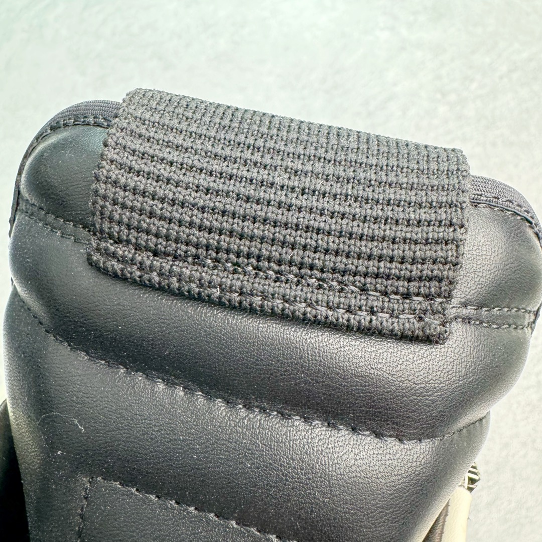 图片[10]-＃DG纯原 Rick Owens Drkshdw 瑞克·欧文斯皮面倒三角高帮时尚厚底运动板鞋 黑白 二级市场已经7K以上 平台客户随意卖四位数 RO广东原厂出品 纯原天花板 原版一比一复刻 冲正绝不翻车 还原度达到百分之98以上 原楦开发纸版版型 ZP拆解原版1：1复模裁片纸版 力求做到0错位 这样才能达到和zp一致的鞋型味道 采用进口cnc数控机床开发对版独家tpu奶香大底 区别于市场所有版本 zp同源全头层粒面小牛皮 达到和zp一致手感 原厂进口细纹布 万邦订购原厂高弹粉红色海绵 内里搭配软质细腻羊皮 TPU高密度大底 软硬度透光度高已经测试和原版一致 尺码：36 37 38 39 40 41 42 43 44 45 46-选品中心