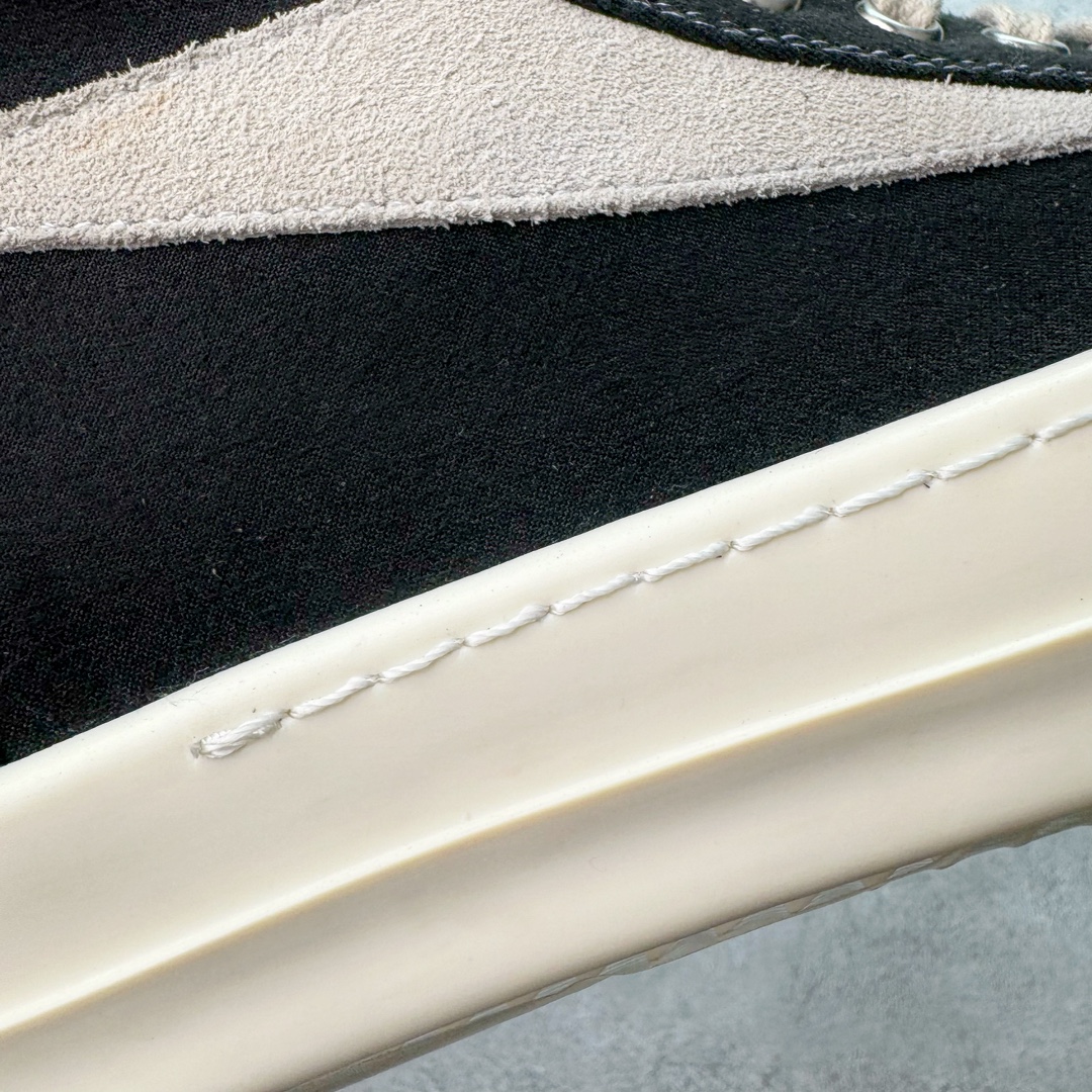 图片[18]-＃DG纯原 Rick Owens Drkshdw 瑞克·欧文斯皮面高帮时尚运动板鞋 黑白 二级市场已经7K以上 平台客户随意卖四位数 RO广东原厂出品 纯原天花板 原版一比一复刻 冲正绝不翻车 还原度达到百分之98以上 原楦开发纸版版型 ZP拆解原版1：1复模裁片纸版 力求做到0错位 这样才能达到和zp一致的鞋型味道 采用进口cnc数控机床开发对版独家tpu奶香大底 区别于市场所有版本 zp同源全头层粒面小牛皮 达到和zp一致手感 原厂进口细纹布 万邦订购原厂高弹粉红色海绵 内里搭配软质细腻羊皮 TPU高密度大底 软硬度透光度高已经测试和原版一致 尺码：36 37 38 39 40 41 42 43 44 45 46-选品中心