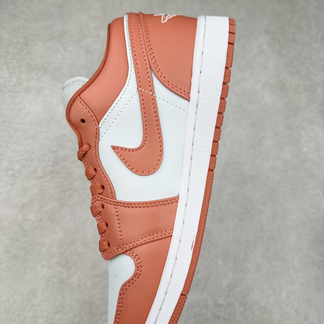 图片[7]-＃超强套现福利 Air Jordan AJ1 Low 低帮系列 品质全新升级 七十多色陆续出货 知名大厂出品 工厂配套商长期套现 正常出厂触碰不到的单价 百分百全新货品 零氧化发霉 给足利润空间操作 超乎所想的高性价比 原装楦头纸板开发 完美鞋型 超高清洁度 鞋型不臃肿别扭 原厂内置全掌气垫 A模大底 鞋舌AJ原厂专用牛津布 AJ专用反口珍珠布 原厂无杂质高弹内里海棉 特殊封边弹力鞋带 原鞋开模 拒绝公底 购置公司同步原材料 都有细节原汁原味 忠于原版 尺码：36 36.5 37.5 38 38.5 39 40 40.5 41 42 42.5 43 44 44.5 45 46 47.5-选品中心