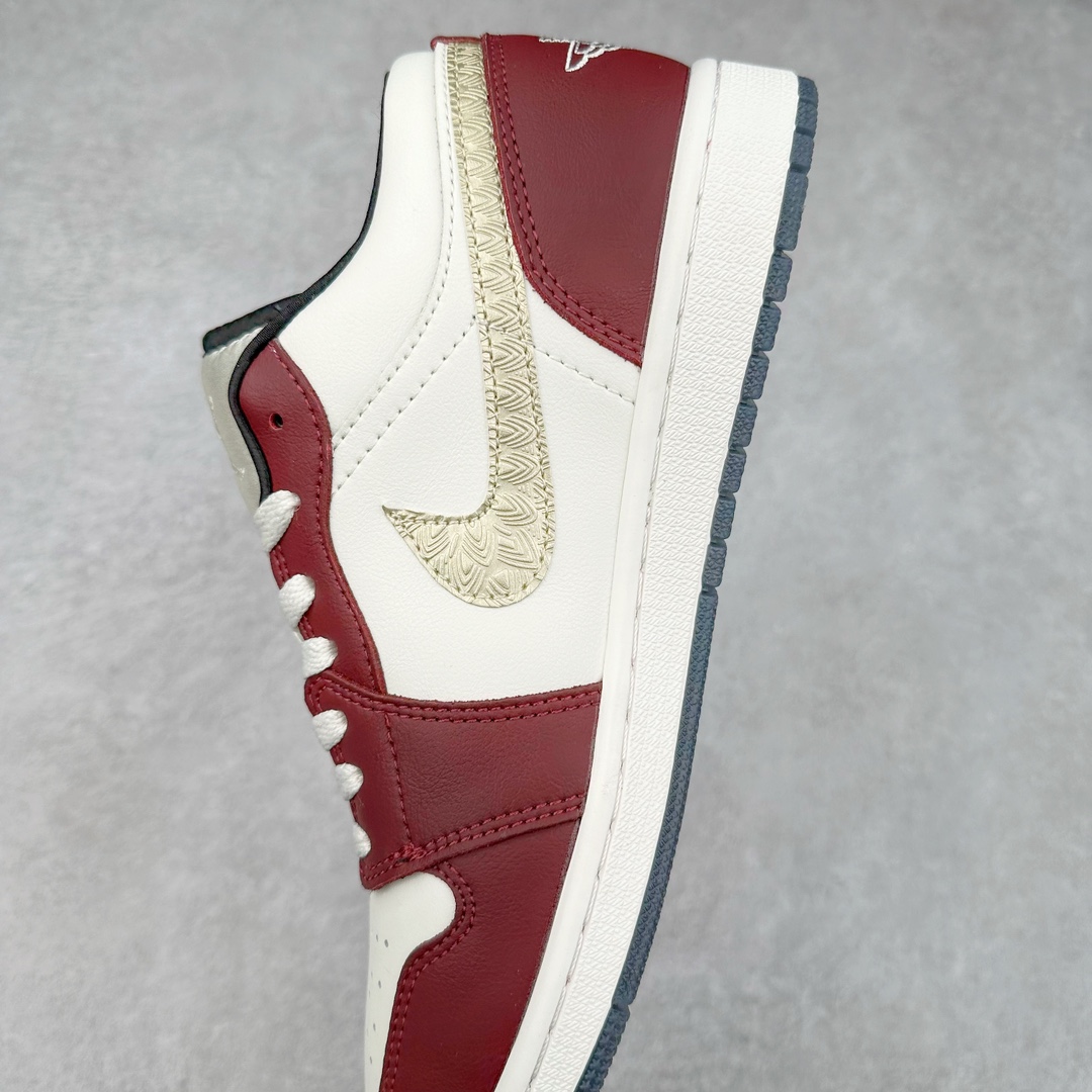 图片[7]-＃超强套现福利 Air Jordan AJ1 Low 低帮系列 品质全新升级 七十多色陆续出货 知名大厂出品 工厂配套商长期套现 正常出厂触碰不到的单价 百分百全新货品 零氧化发霉 给足利润空间操作 超乎所想的高性价比 原装楦头纸板开发 完美鞋型 超高清洁度 鞋型不臃肿别扭 原厂内置全掌气垫 A模大底 鞋舌AJ原厂专用牛津布 AJ专用反口珍珠布 原厂无杂质高弹内里海棉 特殊封边弹力鞋带 原鞋开模 拒绝公底 购置公司同步原材料 都有细节原汁原味 忠于原版 尺码：36 36.5 37.5 38 38.5 39 40 40.5 41 42 42.5 43 44 44.5 45 46 47.5-选品中心