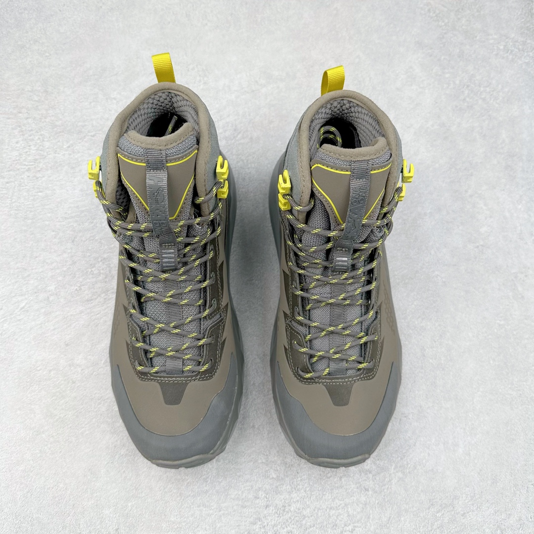 图片[2]-HOKA One One M KSY KAHA GTX Low 卡哈高帮系列厚底轻量坦克军靴户外登山运动鞋 正品代工厂版#原楦数据开发版型 采用磨砂牛剖革鞋面材质 轻量化材料Fresh Foam超轻量中底 复古老爹厚底旅游鞋火了 最潮户外鞋 2009年由法籍超马跑者 Nicolas Mermoud 及 Jean-Luc Diard 成立的运动鞋品牌 HOKA ONE ONE 最让人印象深刻超级厚的鞋底 看起来很重但实际上非常轻盈 轻量厚底的鞋底反而能够给跑者更稳定的缓震效果 在跑界相当有名 也陆续出了登山鞋、徒步鞋、慢跑鞋几种专门鞋款 HOKA ONE ONE 鞋款颜色大多设计萤光或鲜艳色系 搭配上超大的Logo 虽然好穿好走好跑又轻 但称不上时髦 尺码：36 36.5 37.5 38 38.5 39 40 40.5 41 42 42.5 43 44 44.5 45-选品中心