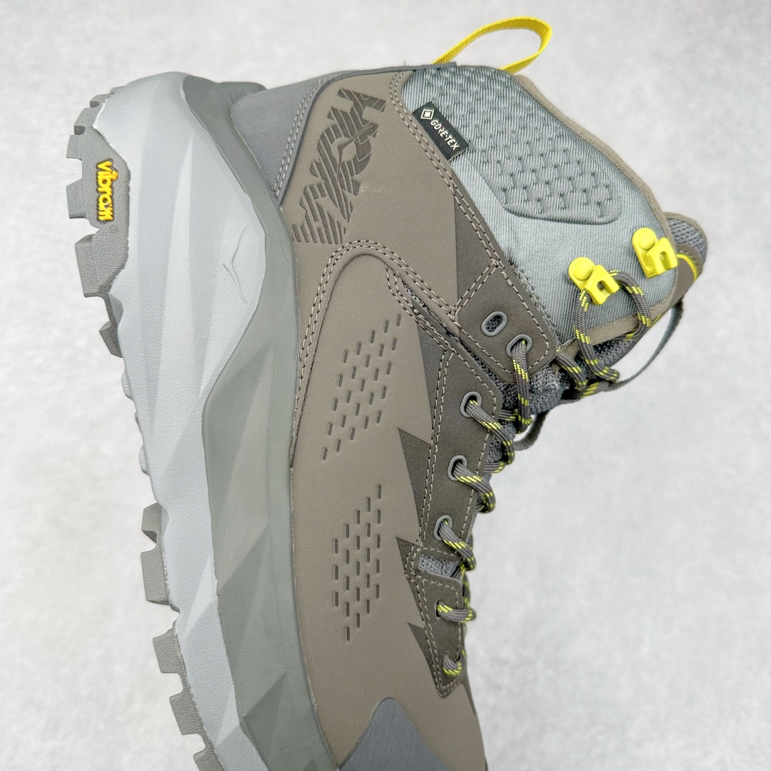 图片[6]-HOKA One One M KSY KAHA GTX Low 卡哈高帮系列厚底轻量坦克军靴户外登山运动鞋 正品代工厂版#原楦数据开发版型 采用磨砂牛剖革鞋面材质 轻量化材料Fresh Foam超轻量中底 复古老爹厚底旅游鞋火了 最潮户外鞋 2009年由法籍超马跑者 Nicolas Mermoud 及 Jean-Luc Diard 成立的运动鞋品牌 HOKA ONE ONE 最让人印象深刻超级厚的鞋底 看起来很重但实际上非常轻盈 轻量厚底的鞋底反而能够给跑者更稳定的缓震效果 在跑界相当有名 也陆续出了登山鞋、徒步鞋、慢跑鞋几种专门鞋款 HOKA ONE ONE 鞋款颜色大多设计萤光或鲜艳色系 搭配上超大的Logo 虽然好穿好走好跑又轻 但称不上时髦 尺码：36 36.5 37.5 38 38.5 39 40 40.5 41 42 42.5 43 44 44.5 45-选品中心
